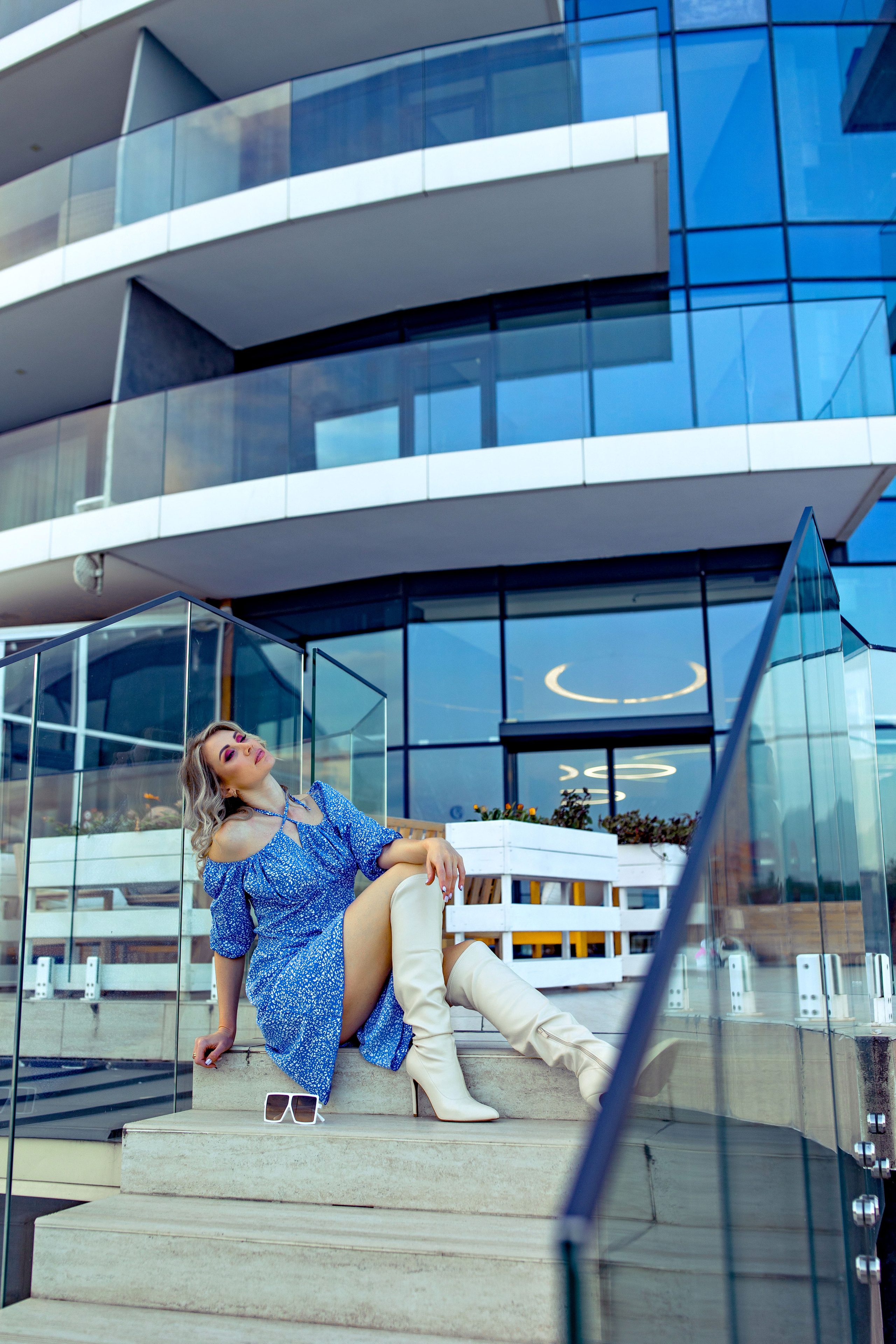 Женский портрет. Фотограф-стилист Крым Прокат одежды в Крыму. Фотосессии в Крыму