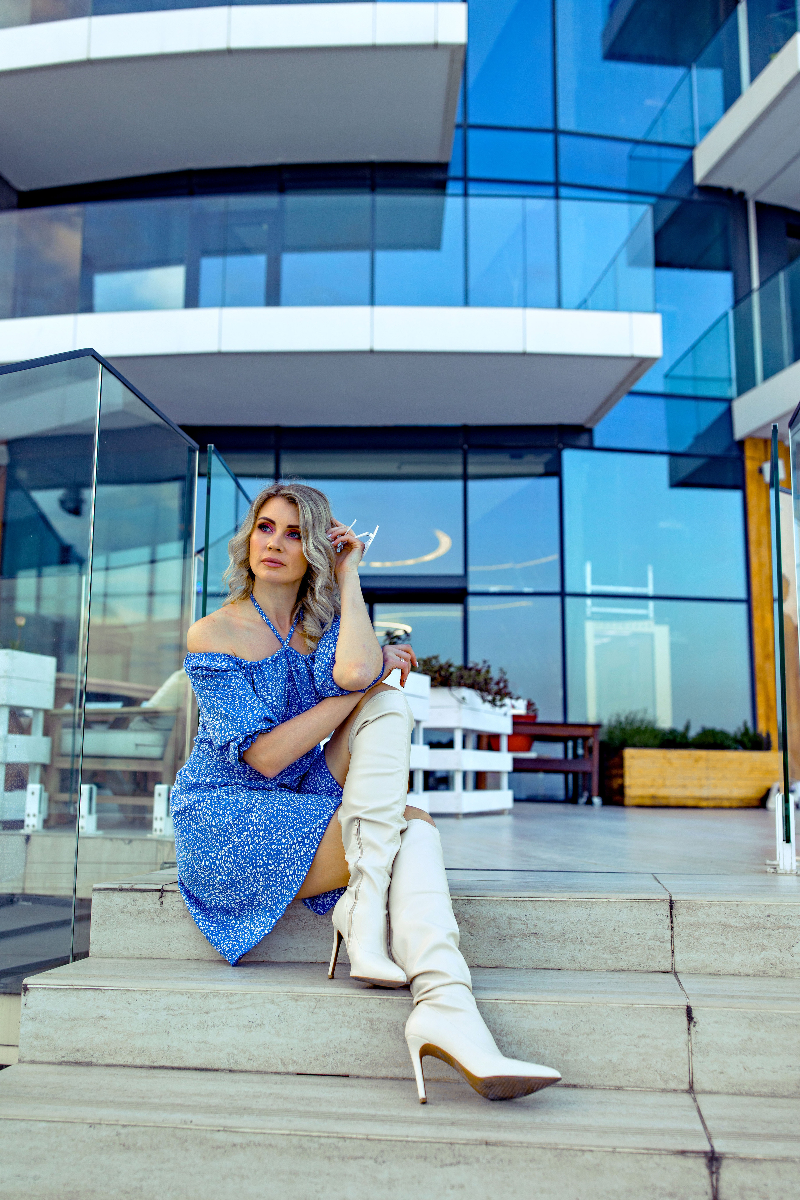 Женский портрет. Фотограф-стилист Крым Прокат одежды в Крыму. Фотосессии в Крыму