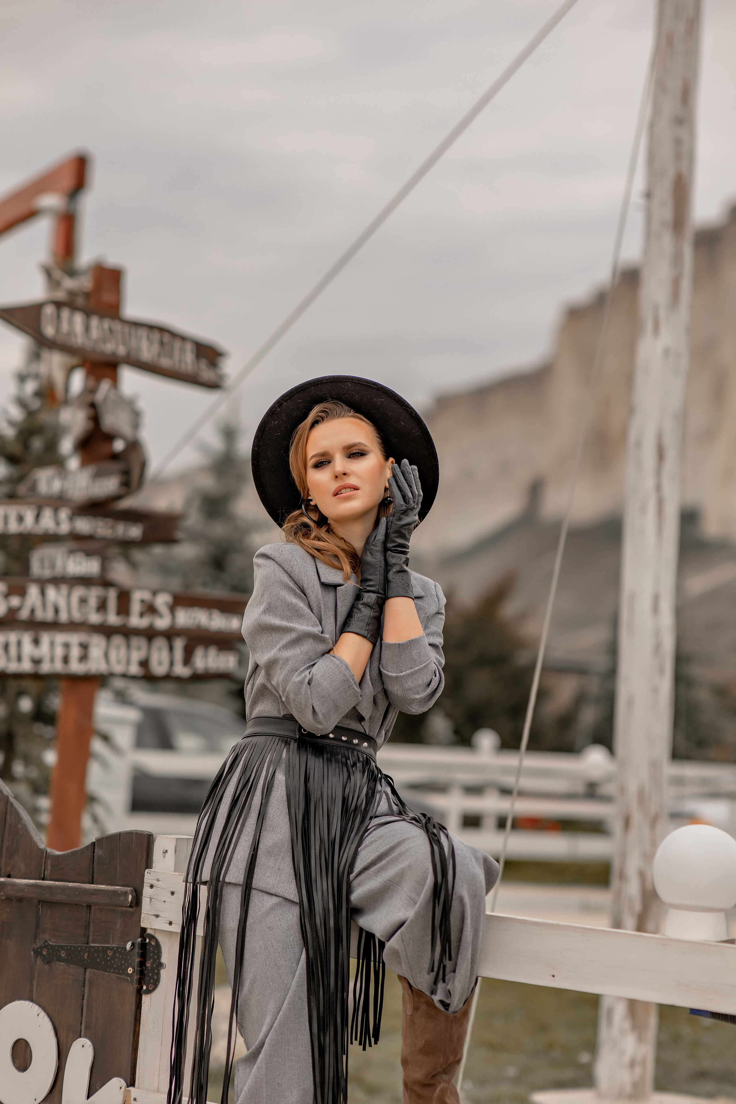 Фотосессия тематическая с идеей. Фотограф-стилист Крым Прокат одежды в Крыму. Фотосессии в Крыму