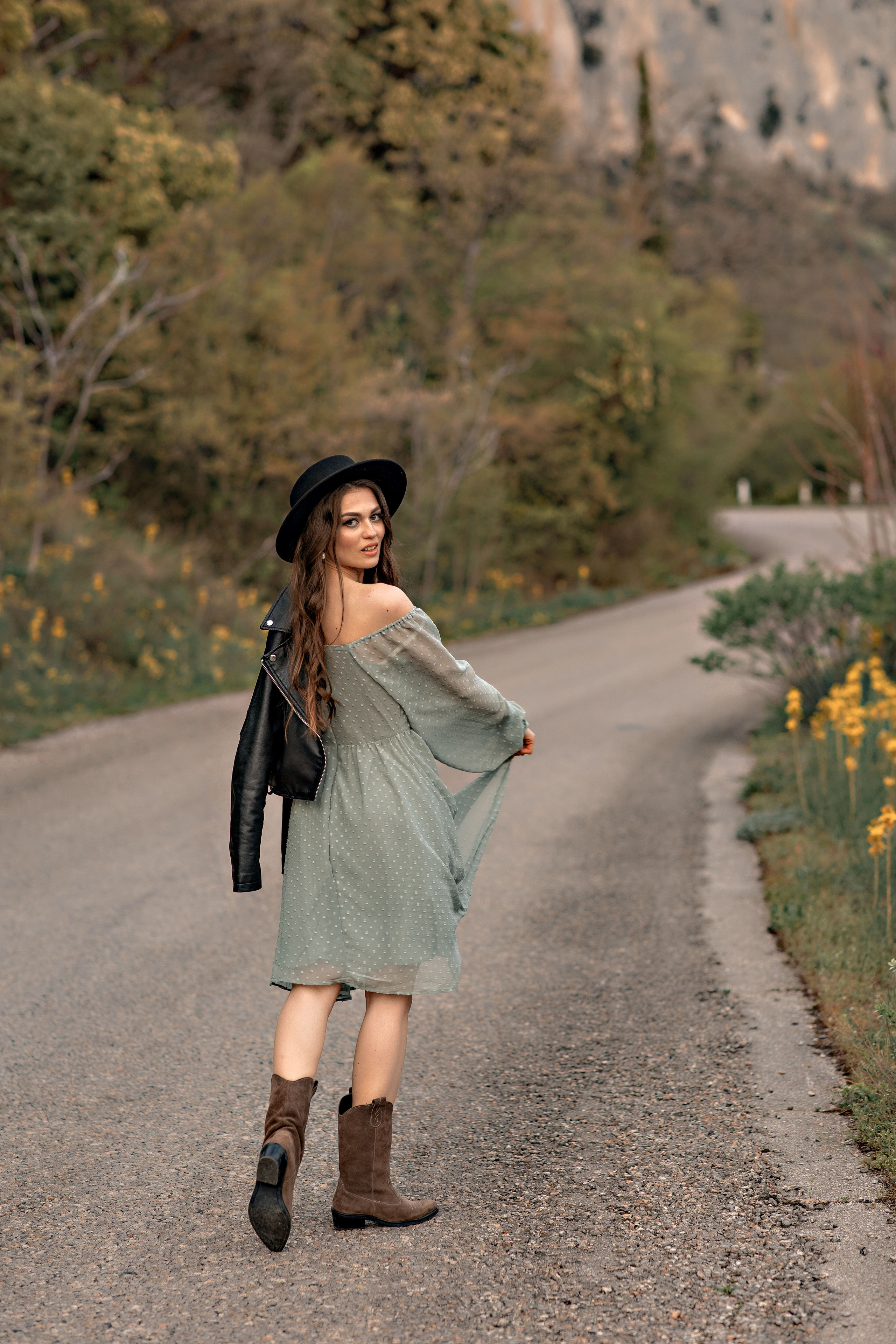 Выездные фотосессии. Съемка для влюбленных. Фотограф-стилист Крым Прокат одежды в Крыму. Фотосессии в Крыму