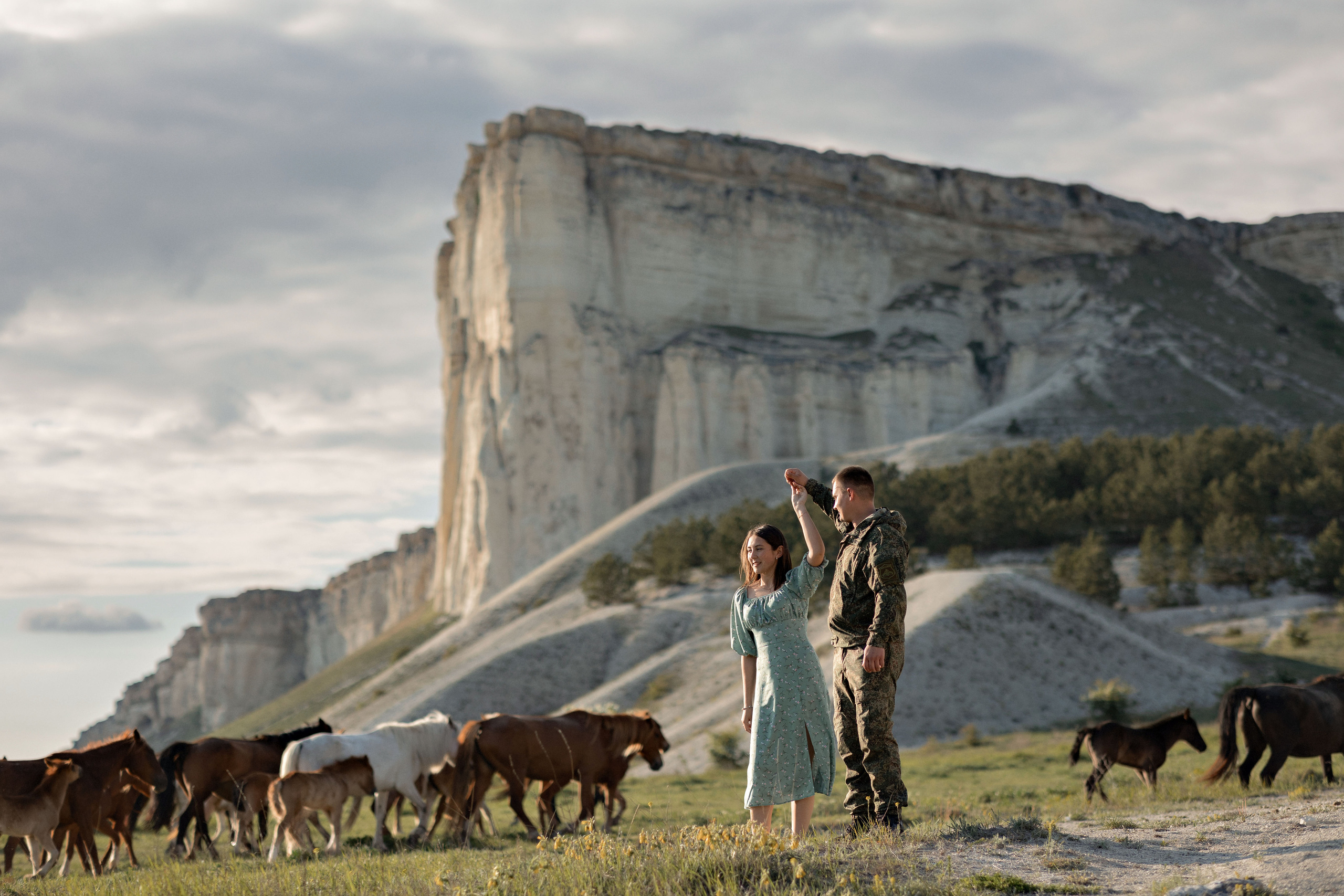 Выездные фотосессии. Съемка для влюбленных. Фотограф-стилист Крым Прокат одежды в Крыму. Фотосессии в Крыму