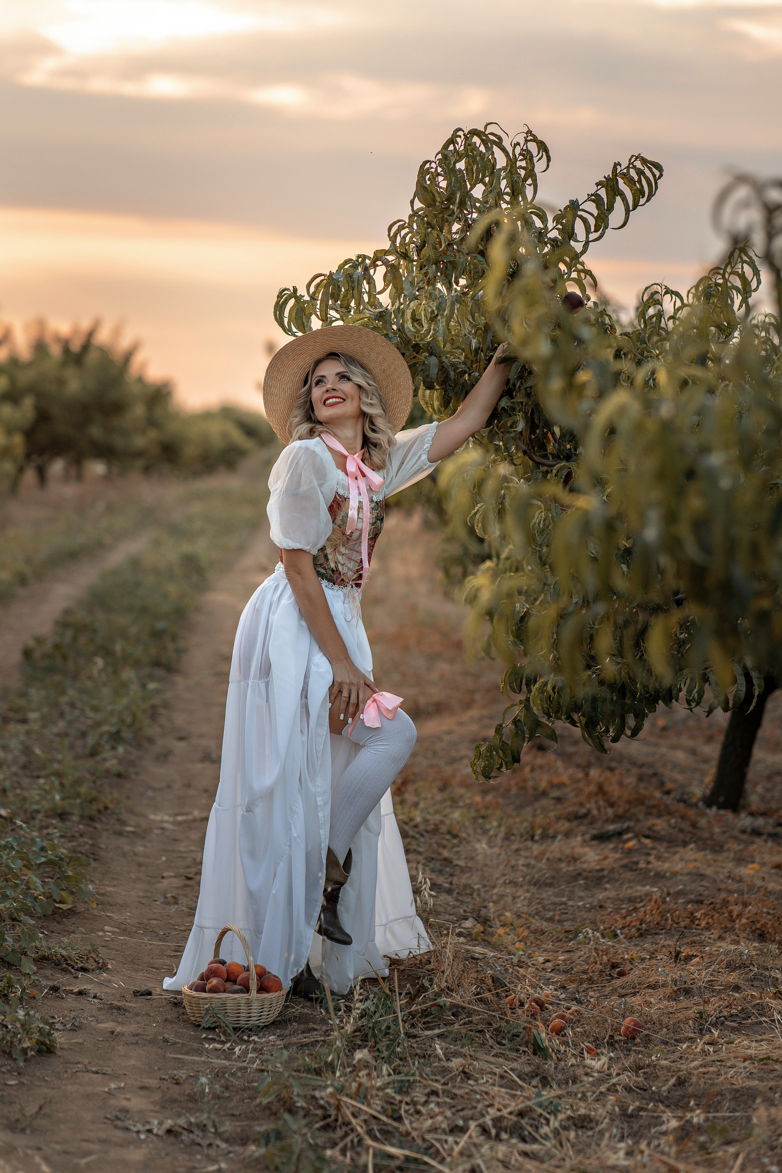 Фотосессия тематическая с идеей. Фотограф-стилист Крым Прокат одежды в Крыму. Фотосессии в Крыму
