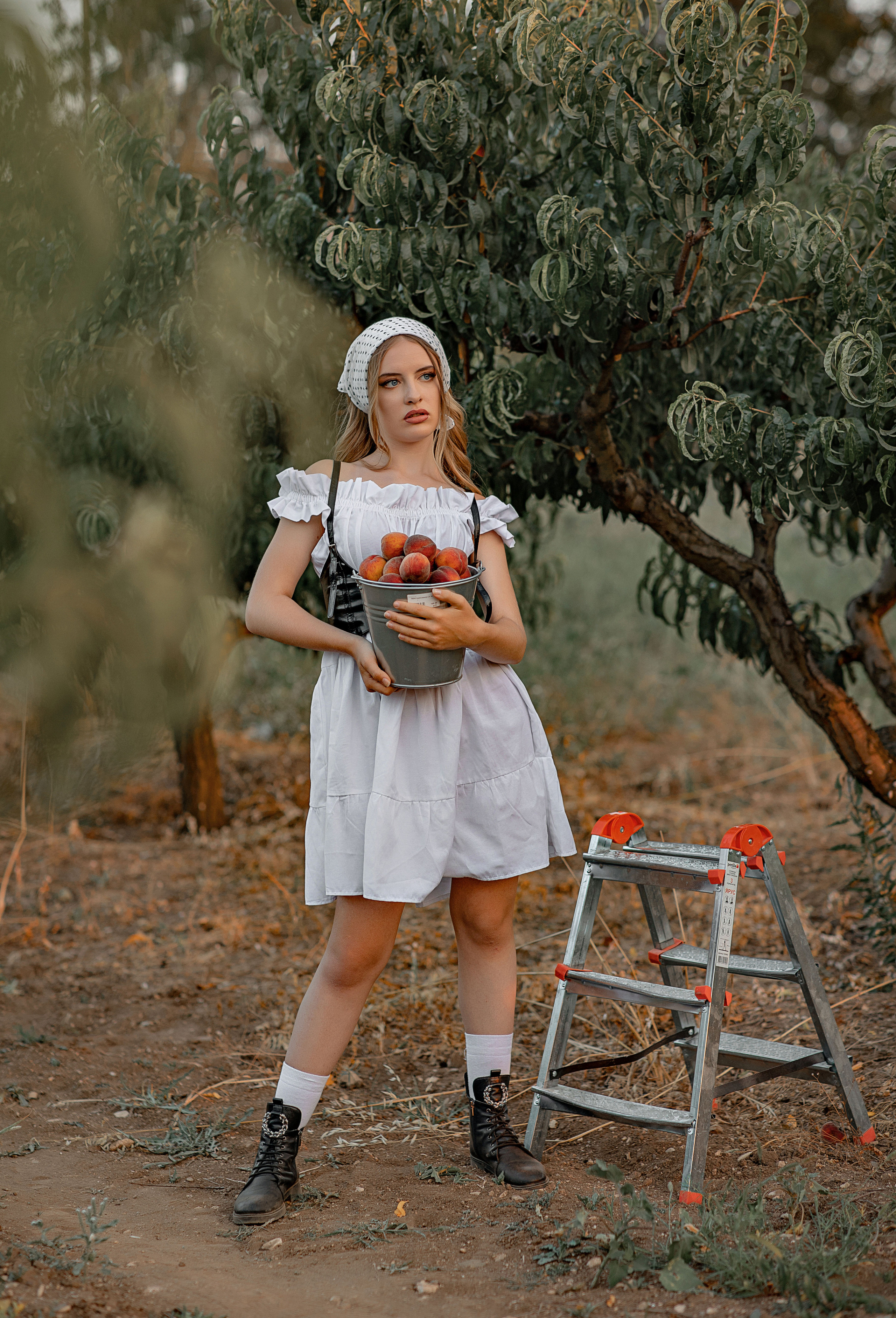 Фотосессия тематическая с идеей. Фотограф-стилист Крым Прокат одежды в Крыму. Фотосессии в Крыму