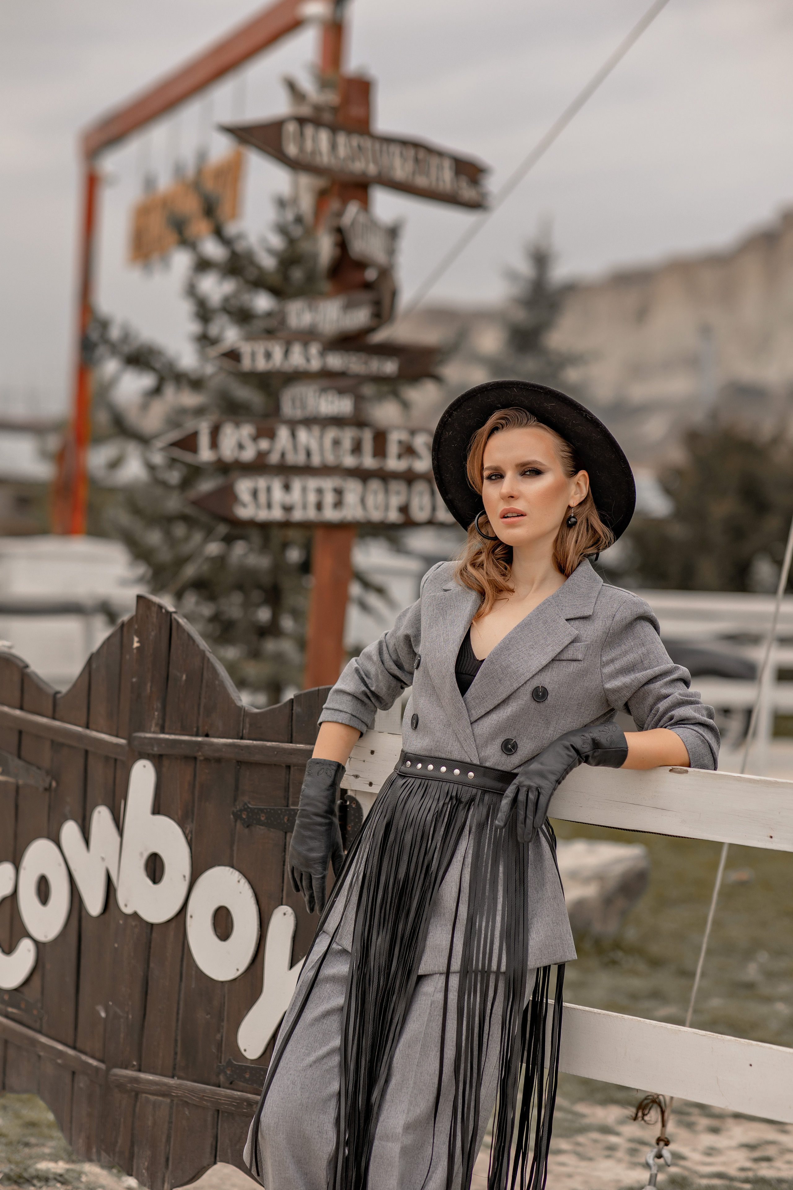 Фотосессия тематическая с идеей. Фотограф-стилист Крым Прокат одежды в Крыму. Фотосессии в Крыму