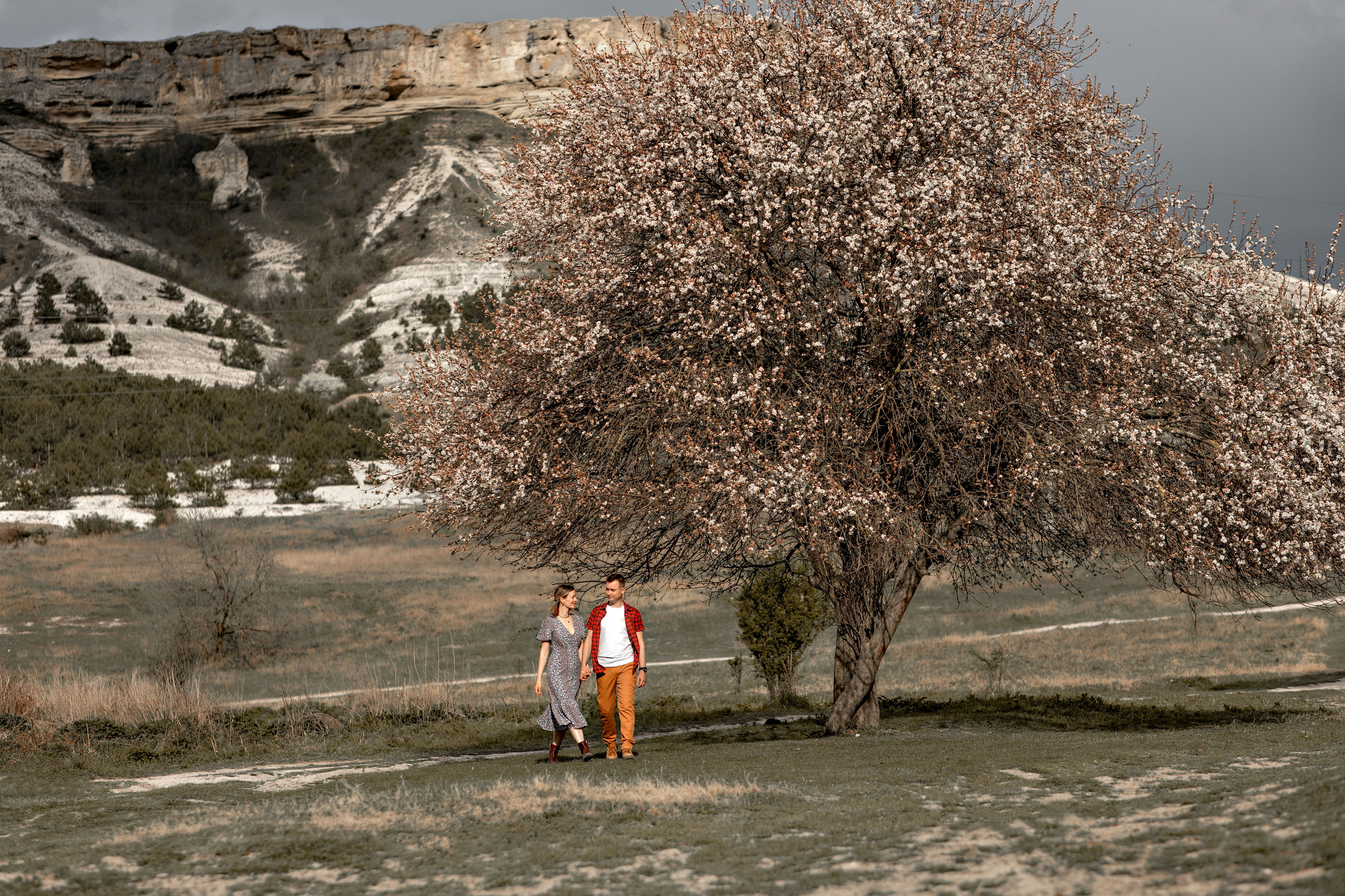 Выездные фотосессии. Съемка для влюбленных. Фотограф-стилист Крым Прокат одежды в Крыму. Фотосессии в Крыму