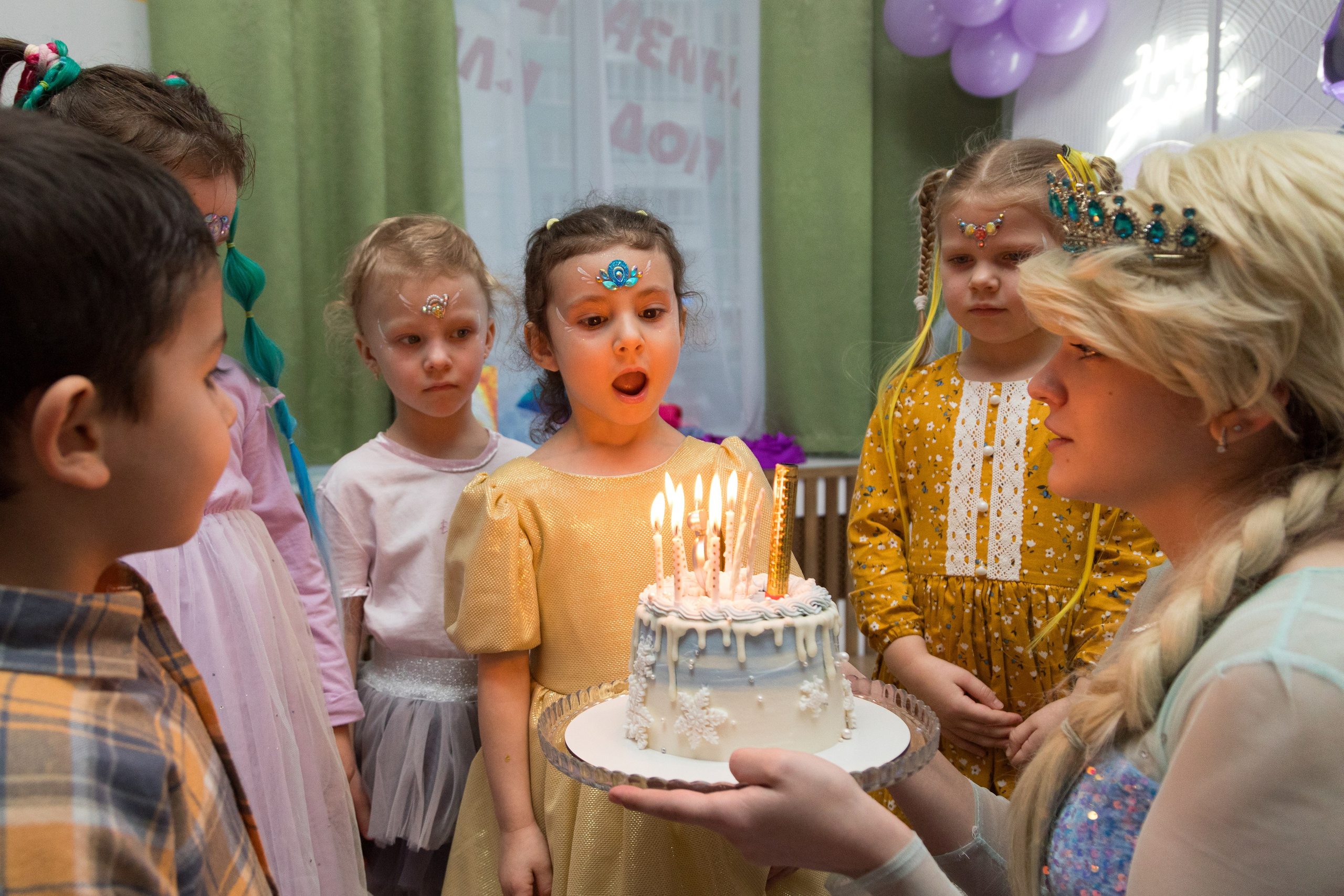 День рождения Валерии в Avocado Friends, 5 лет. Детский и контент фотограф Надя Волкова Санкт-Петербург