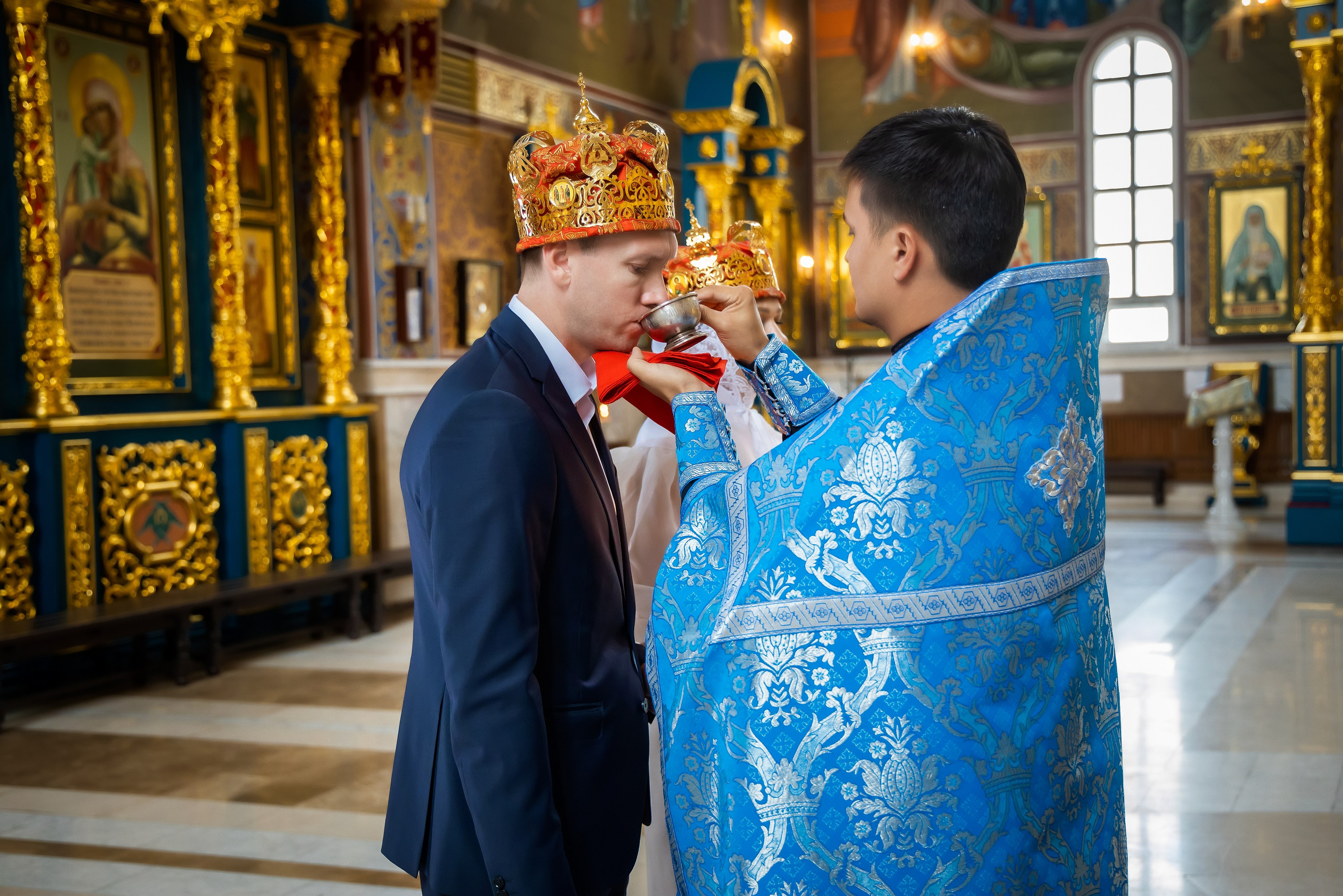 В Храме. Семейный и Свадебный фотограф в Астане Александр Астапов