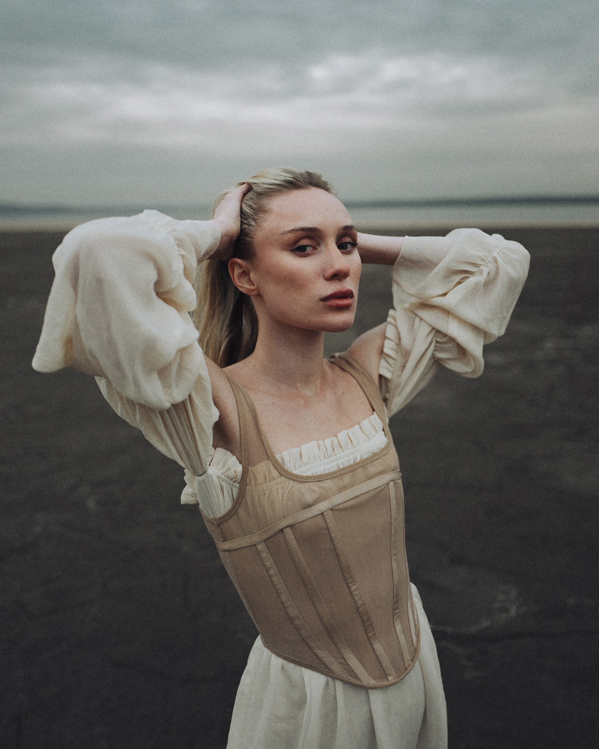 Даша «Сухой берег». Никита Линейцев — индивидуальный портретный фотограф в Москве и Иркутске