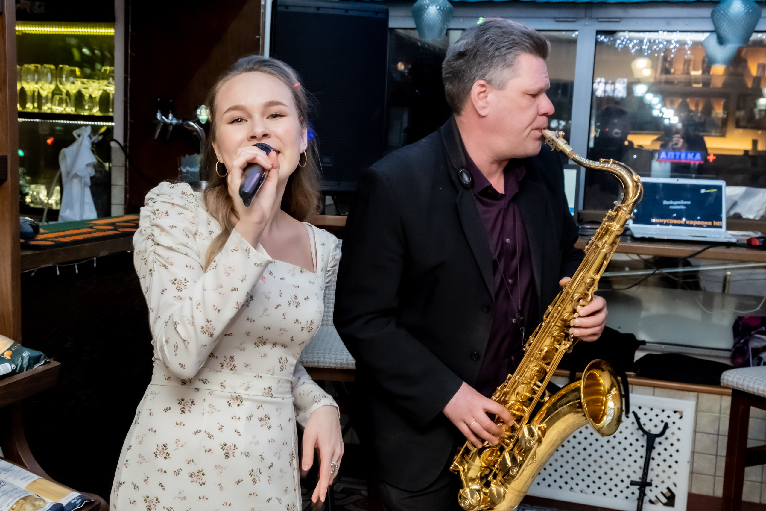 Портфолио. Саксофонист и поющий Ведущий Рустем Алюков в Уфе
