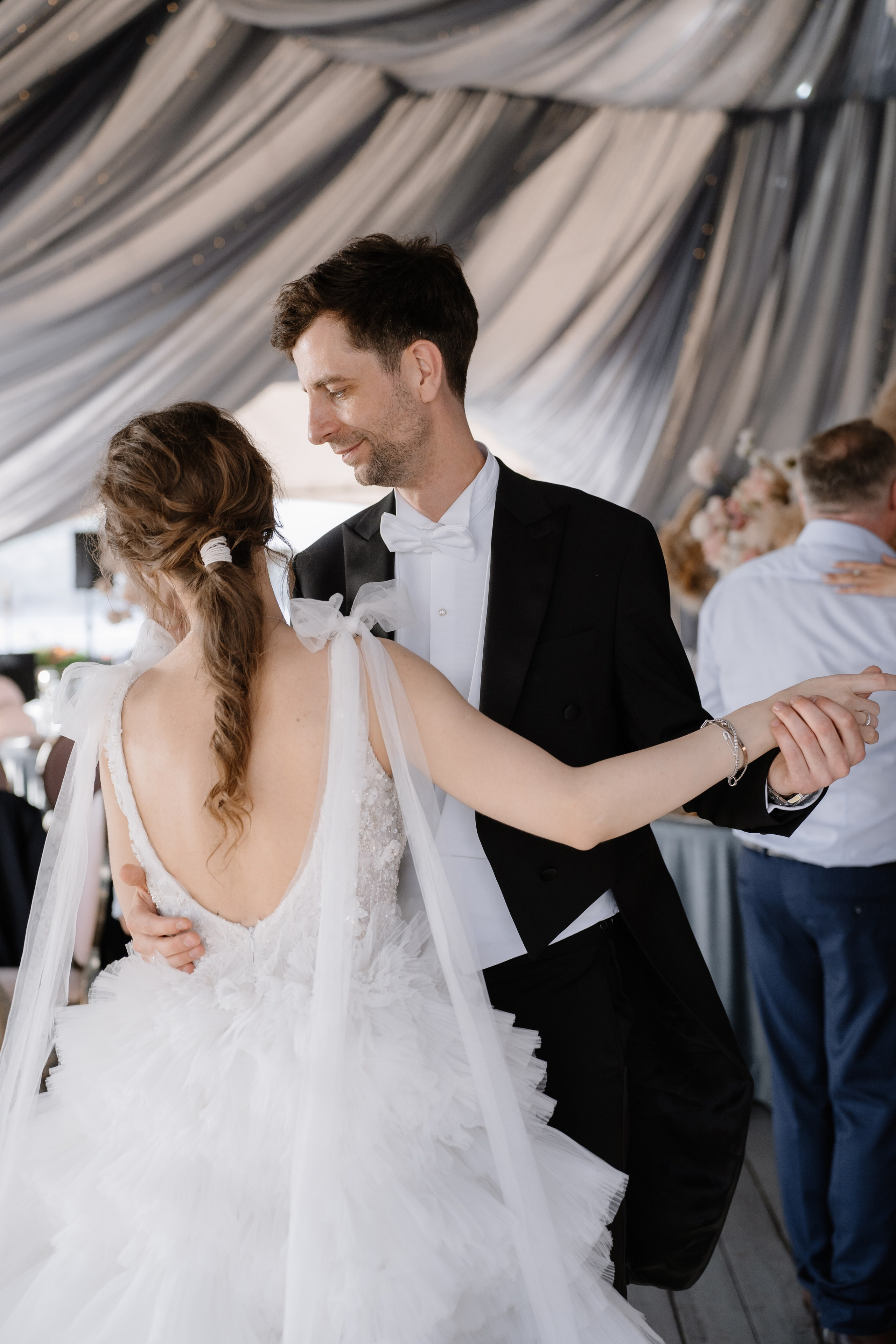 Выездная регистрация свадьбы в ресторане River Club Moscow. Свадебный и семейный фотограф в Москве Светлана Зоткина