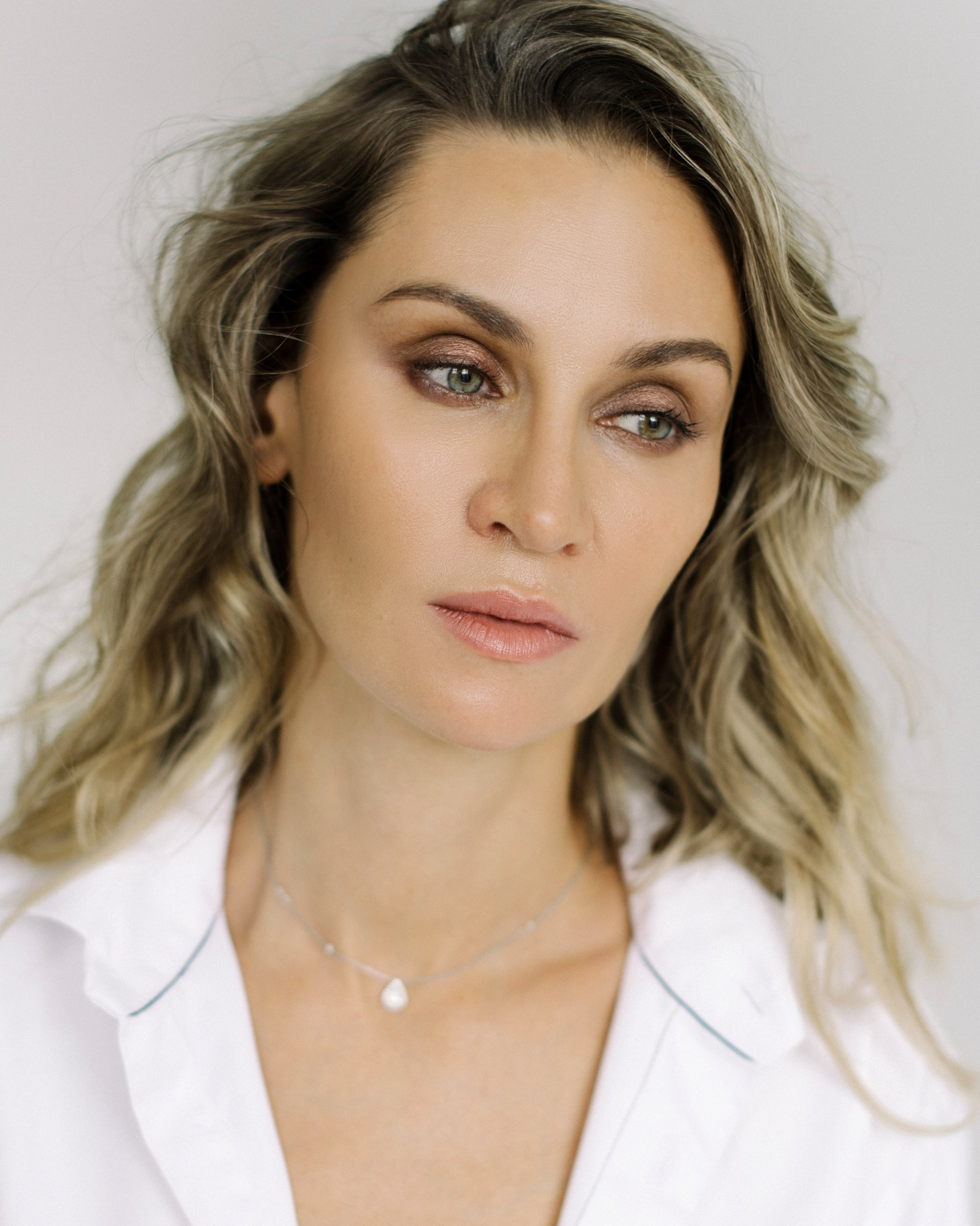 Alina. Фотограф для людей и их брендов