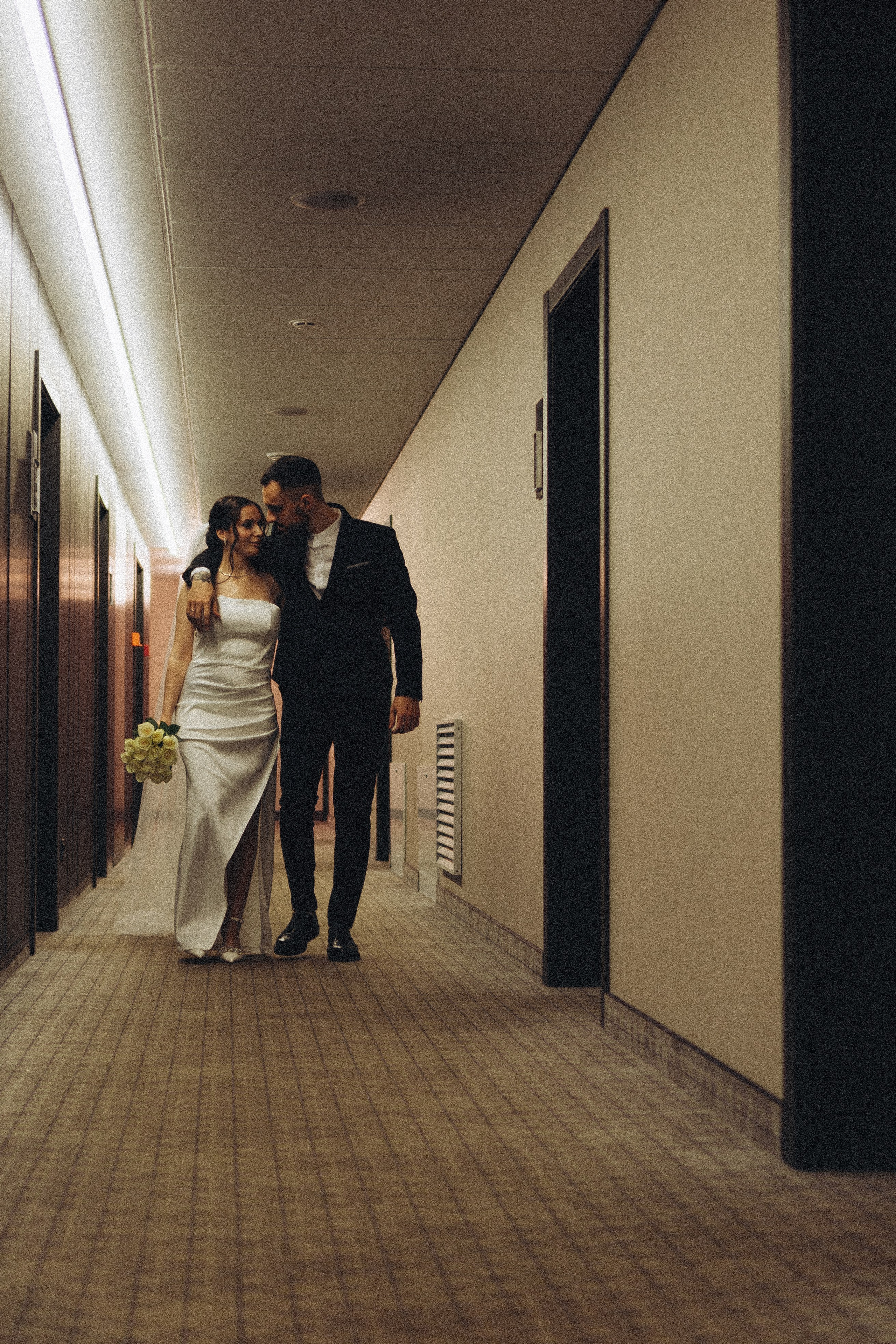 СВАДЕБНАЯ СЬЕМКА СБОРОВ ЖЕНИХА И НЕВЕСТЫ В ОТЕЛЕ И ТАКЖЕ ФОТОСЕССИИЯ В ОТЕЛЕЕ МЕГАПОЛИС БРЯНСК. Профессиональный фотограф, Санкт-Петербург — Виктория Богомолова