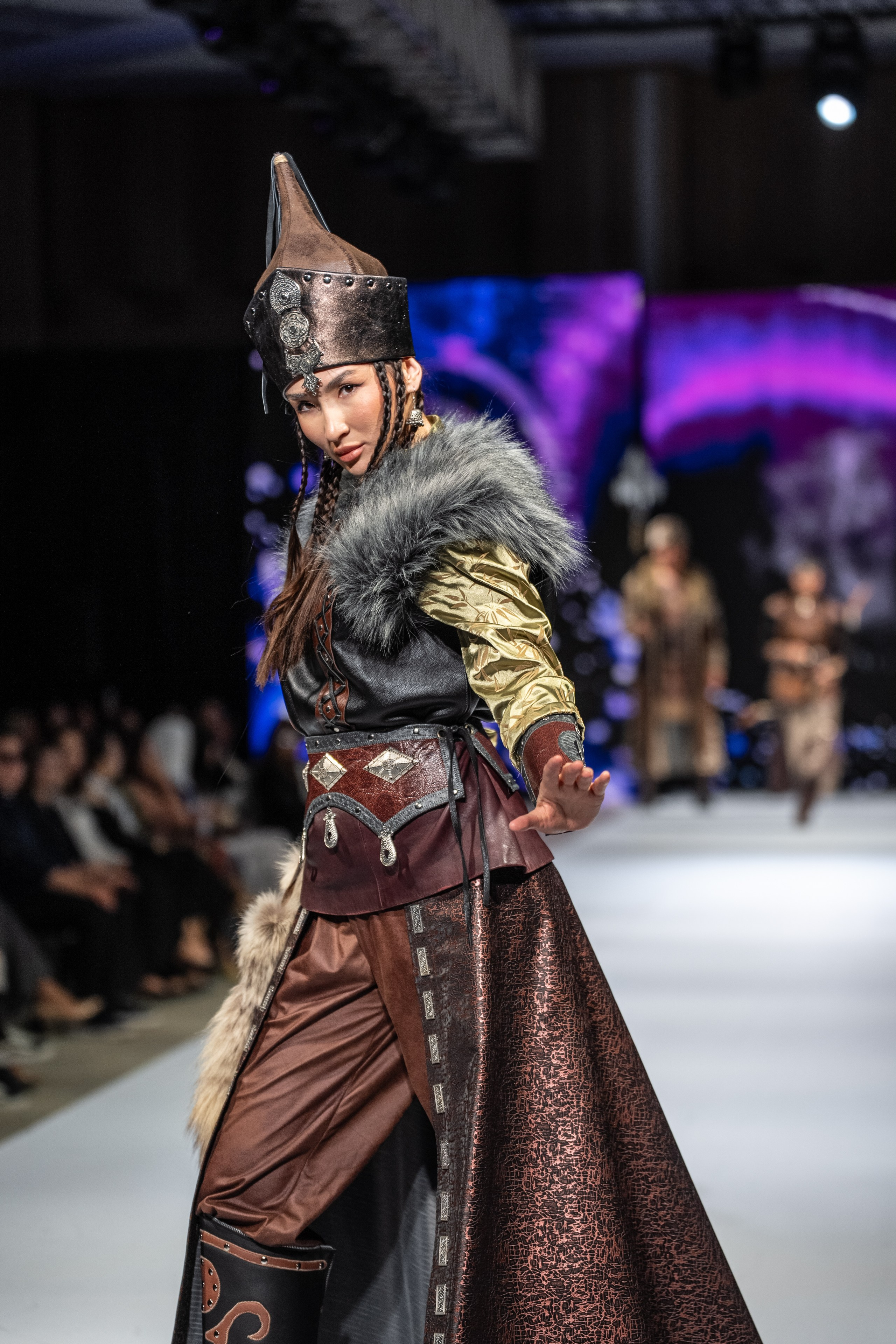 EURASIAN FASHION WEEK Lo Zarata. Сайт Алматинского НЮ АРТ, будуар и фэшн фотографа Дениса Карпенко