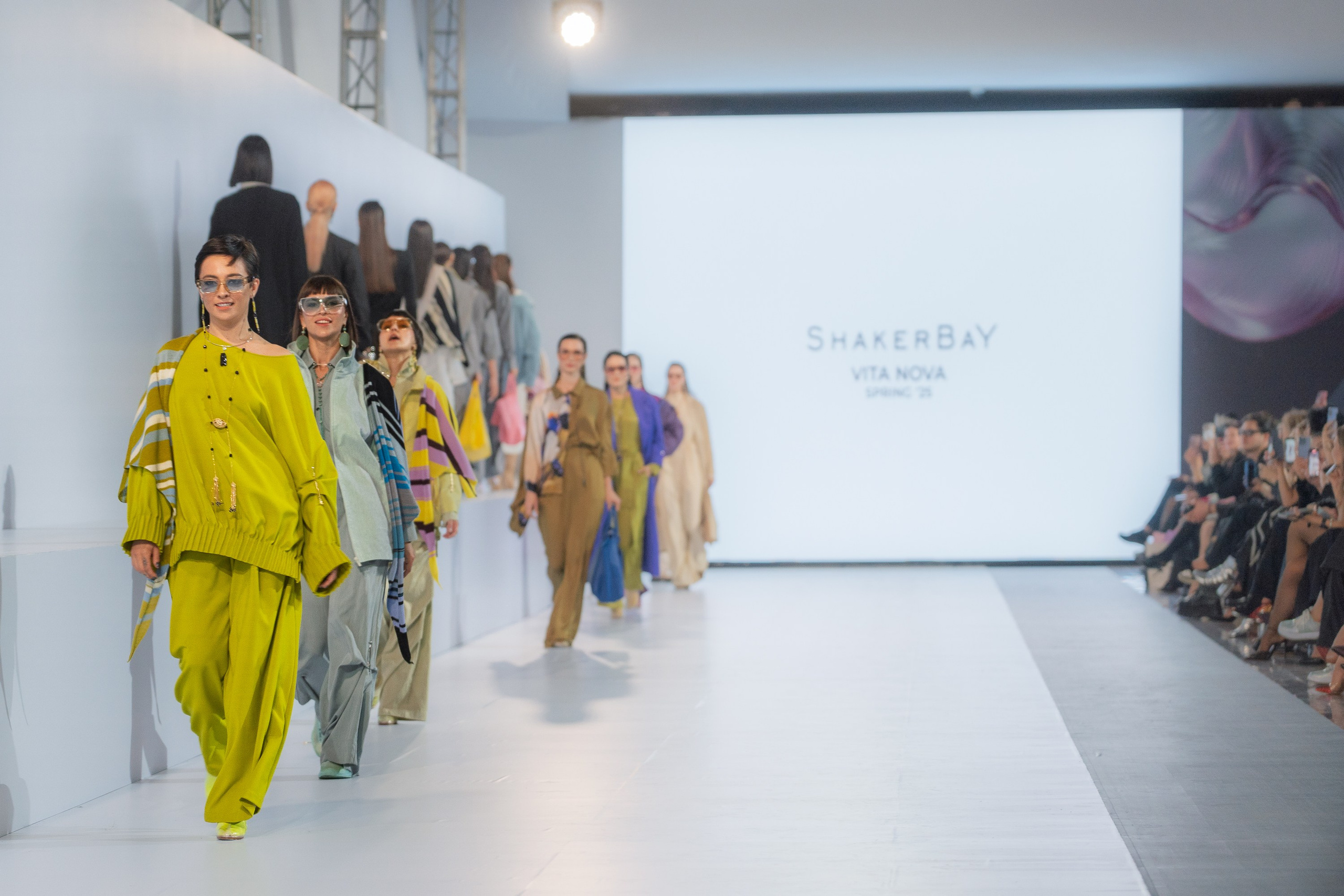 Shakerbay Vita Nova. Сайт Алматинского НЮ АРТ, будуар и фэшн фотографа Дениса Карпенко