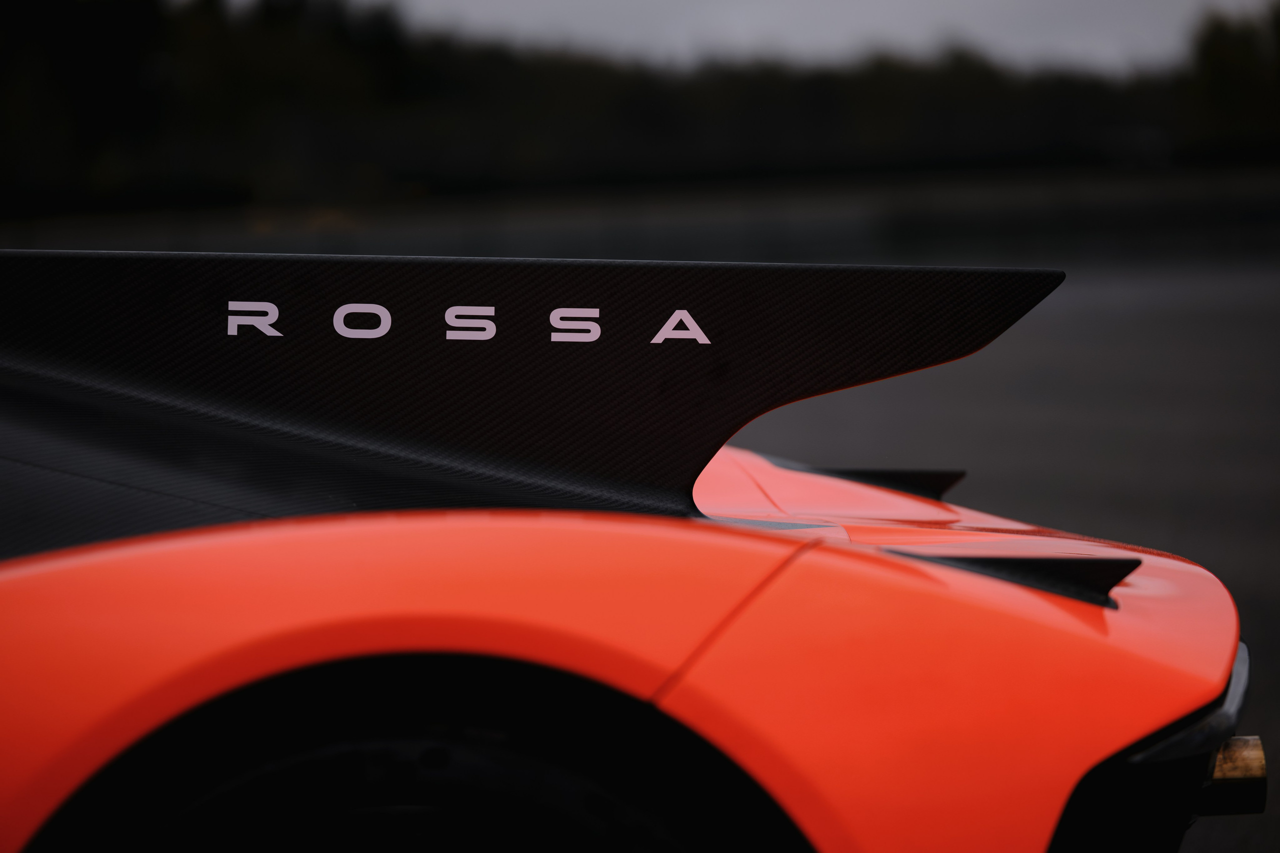 российский суперкар ROSSA Роман Русинов  фотограф Антон Медведев iCoguar Moscow Raceway 24 ЧАСА ДУБАЯ 24h dubai 2025