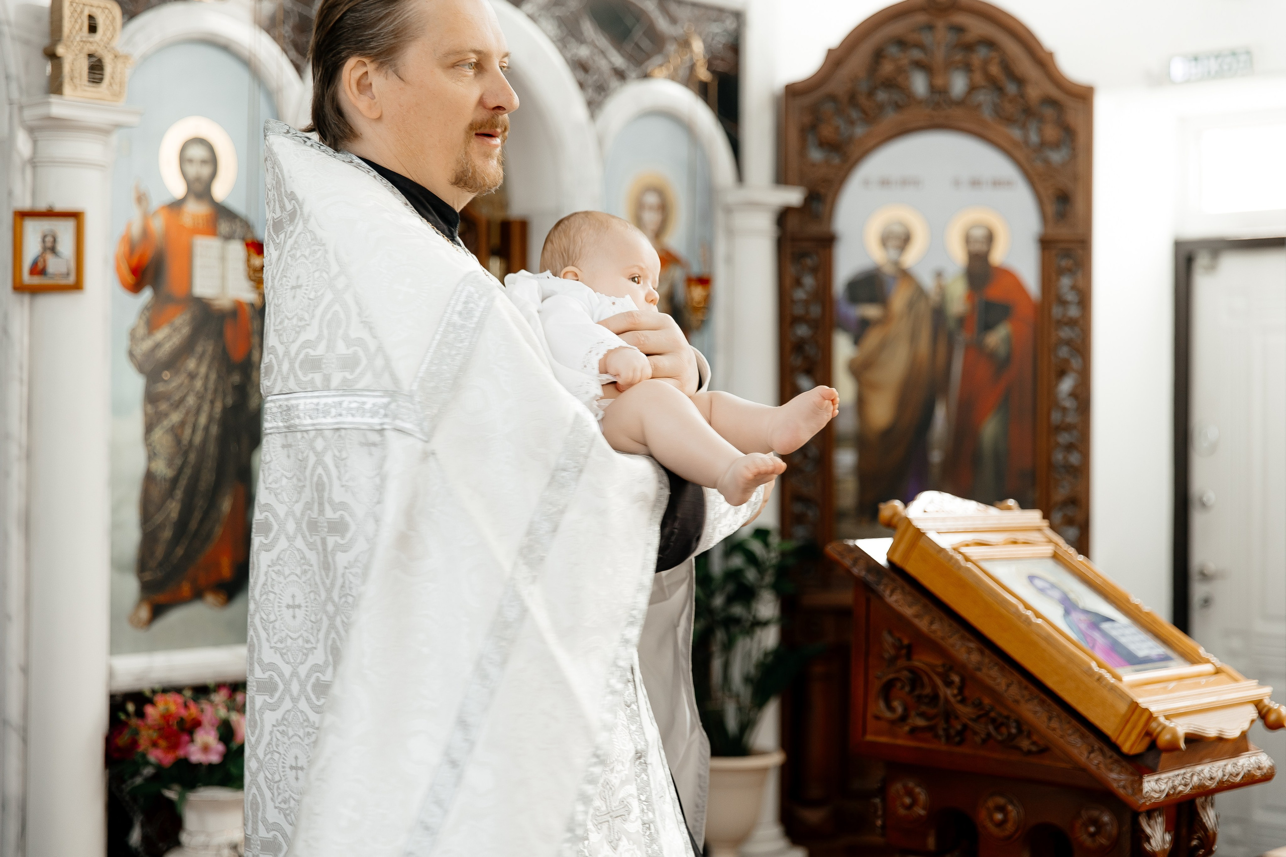 Крещение. Город Кропоткин. Церковь Петра и Павла. Свадебный фотограф Кропоткин Краснодар
