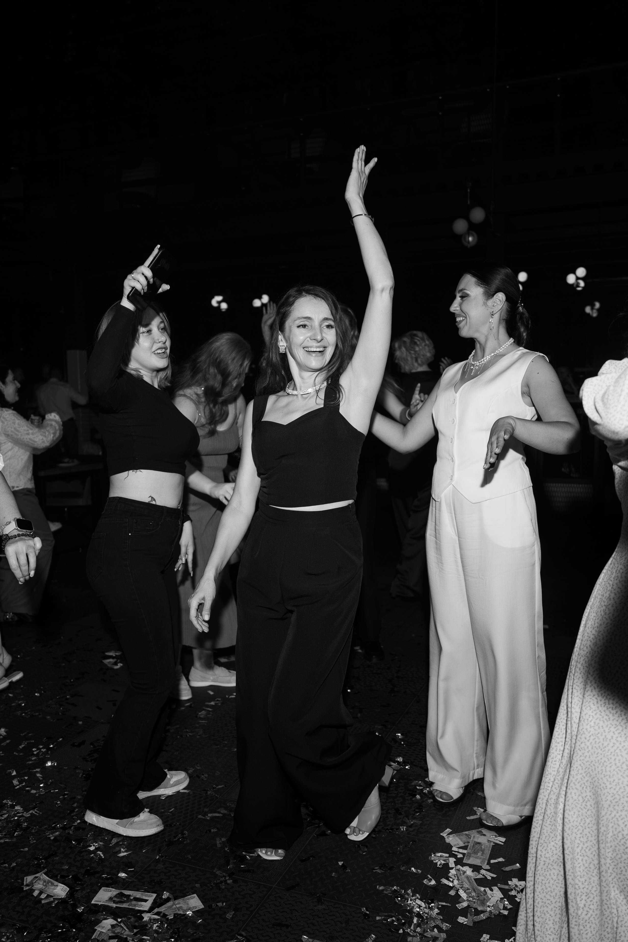 Выпускной Гимназия 7. Свадебный и репортажный фотограф Элина Козырьянова