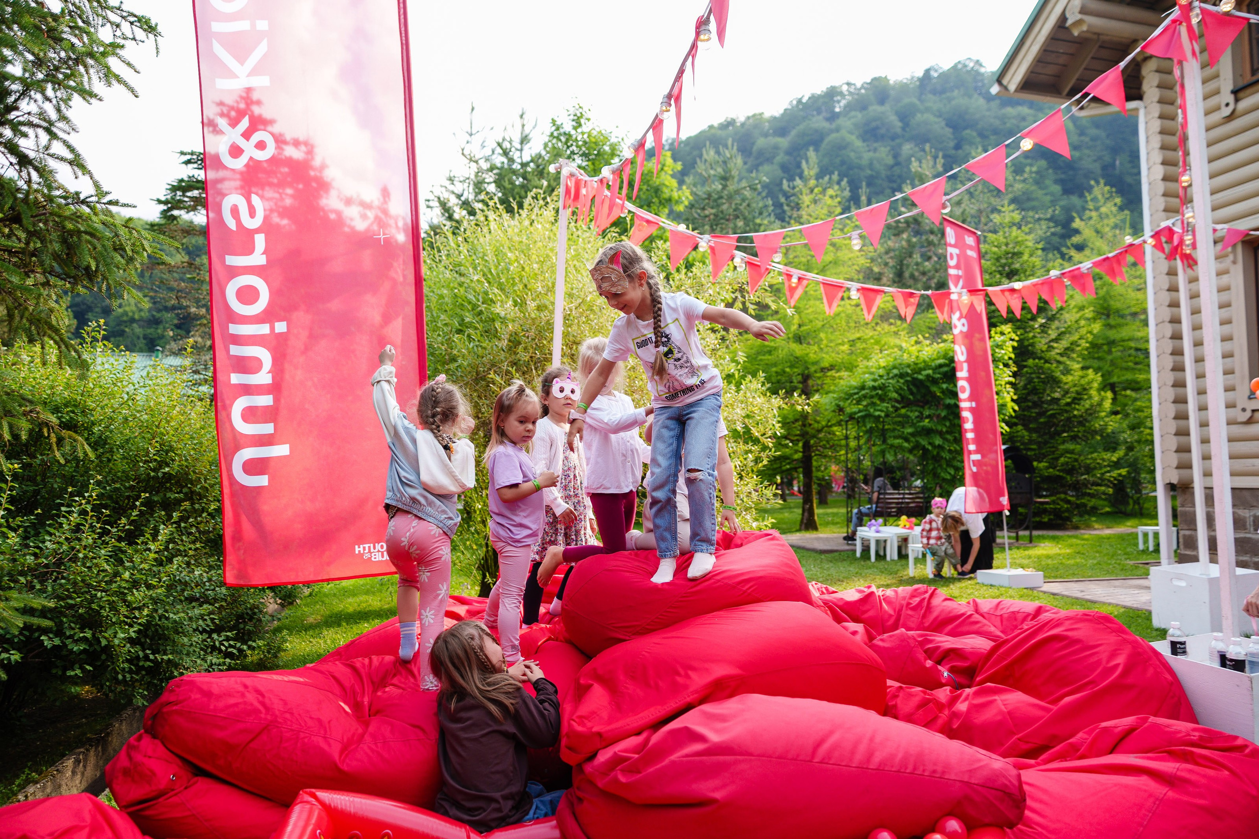 South HUB Family. South HUB