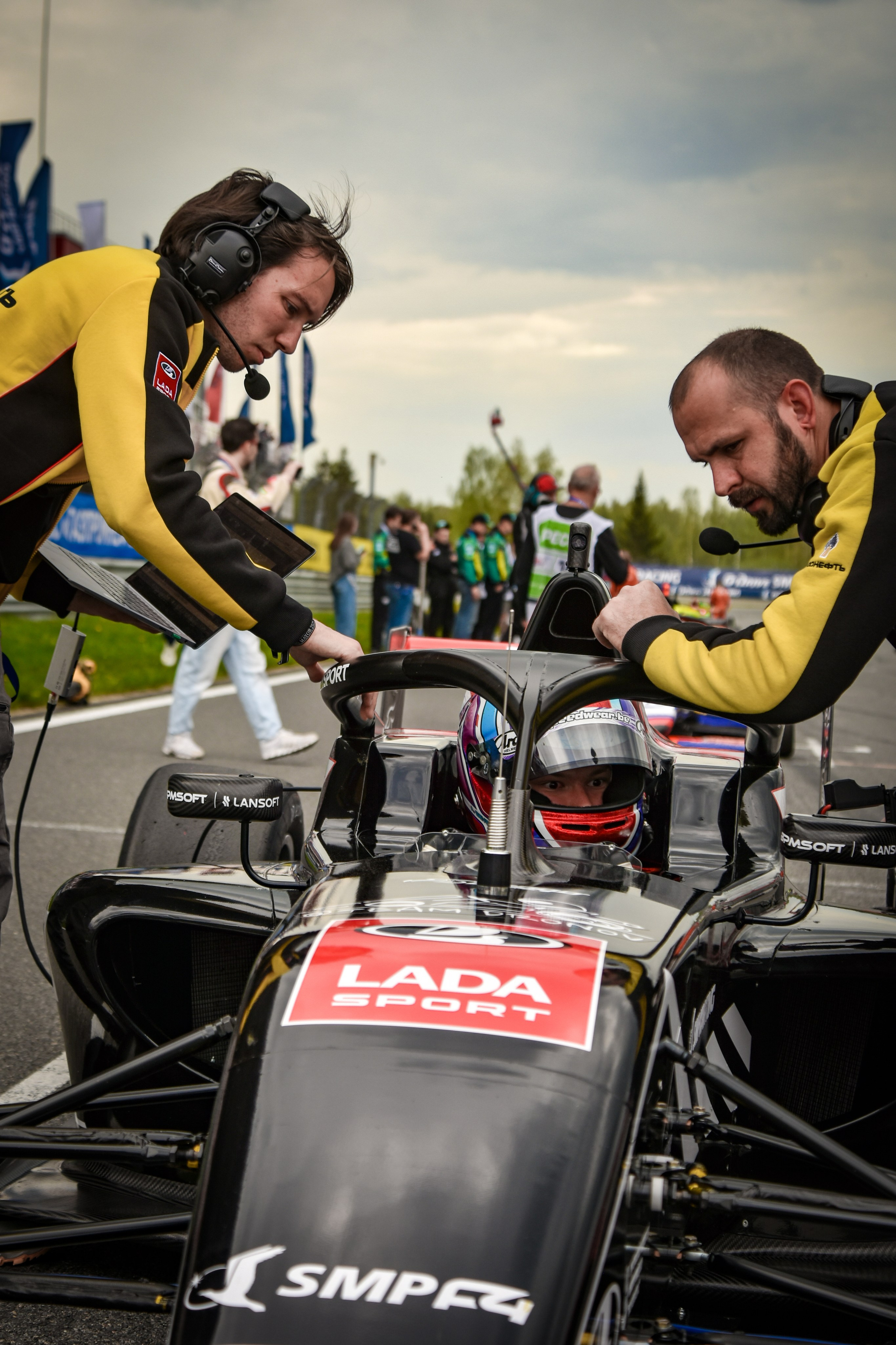 MRW — СМП РСКГ — 17.05.2025. AlexFecto — галереи фотографий