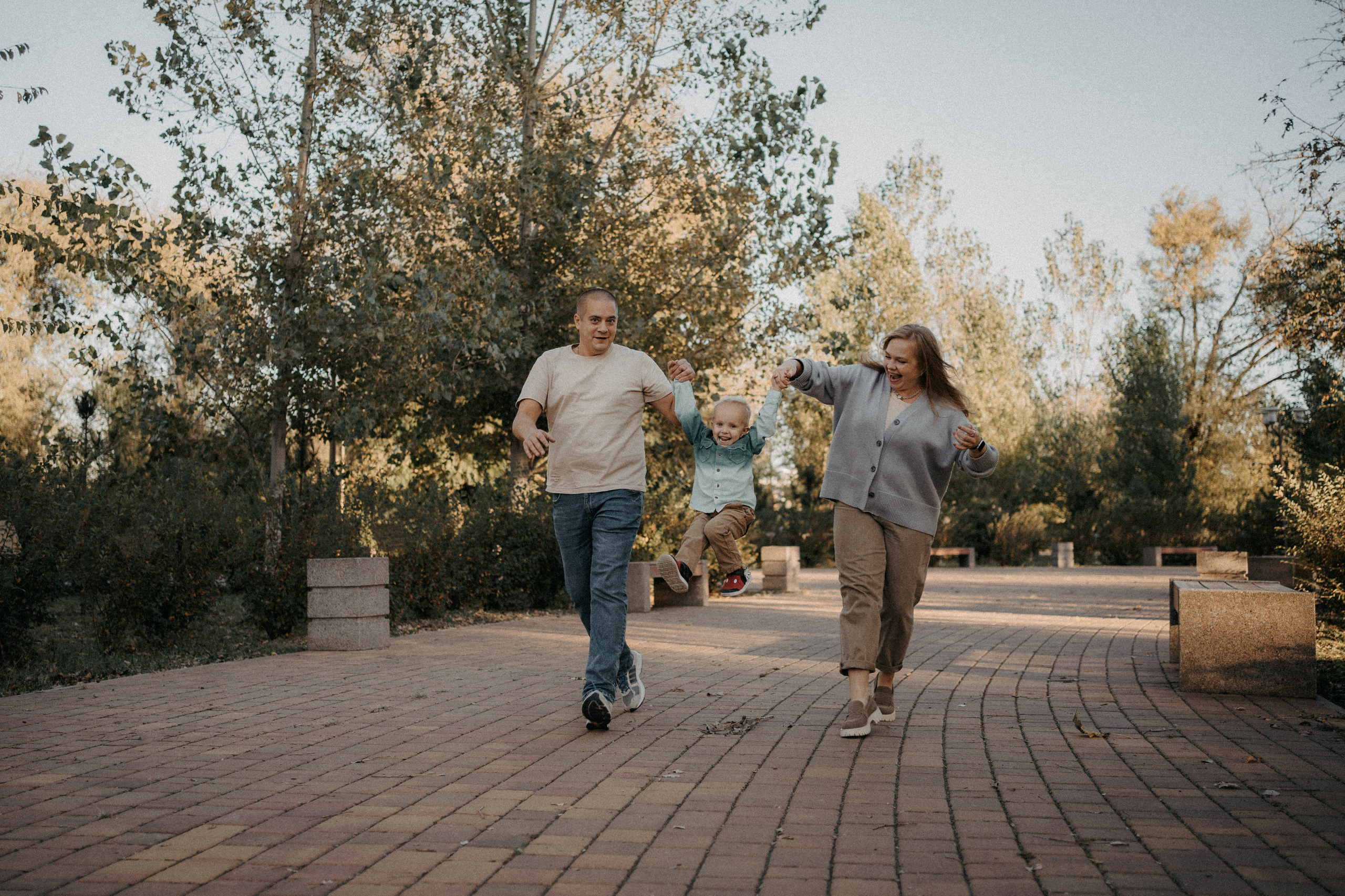 Семья Ксюши на прогулке. Семейный lifestyle фотограф в Ростове-на-Дону