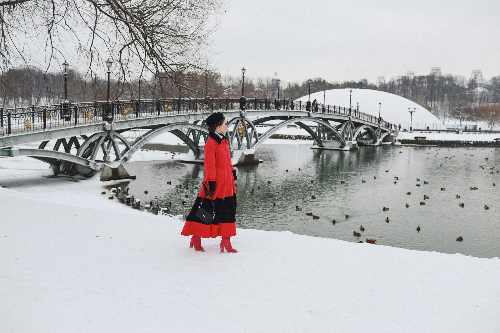Фотопрогулка «Русская княгиня»: Сдержанность и величие в Царицыно. Женский фотограф в Москве Ксения Казакова