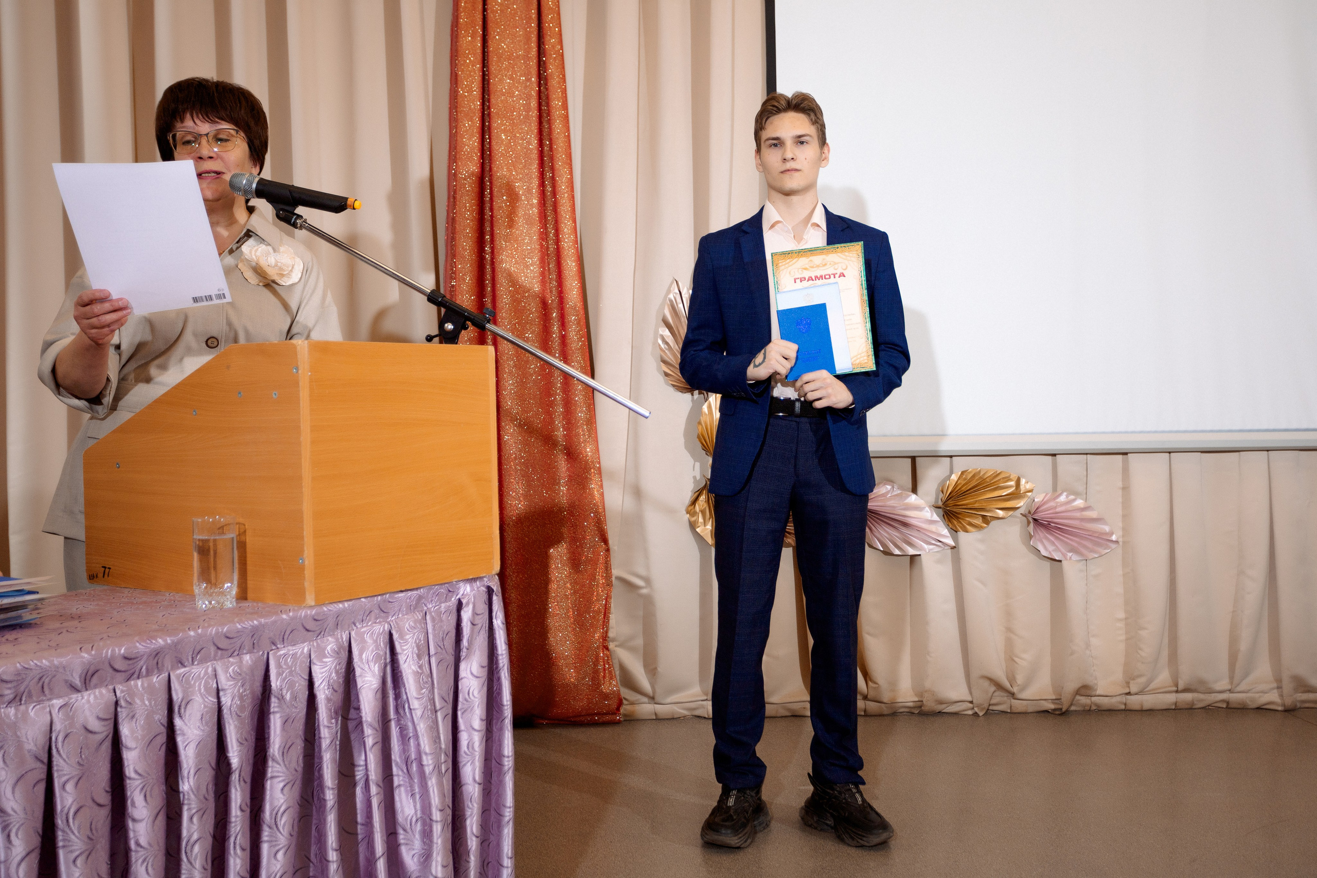 ВРУЧЕНИЕ АТТЕСТАТОВ: Пример. Все фото. Профессиональный фотограф в Ижевске Леша Петров