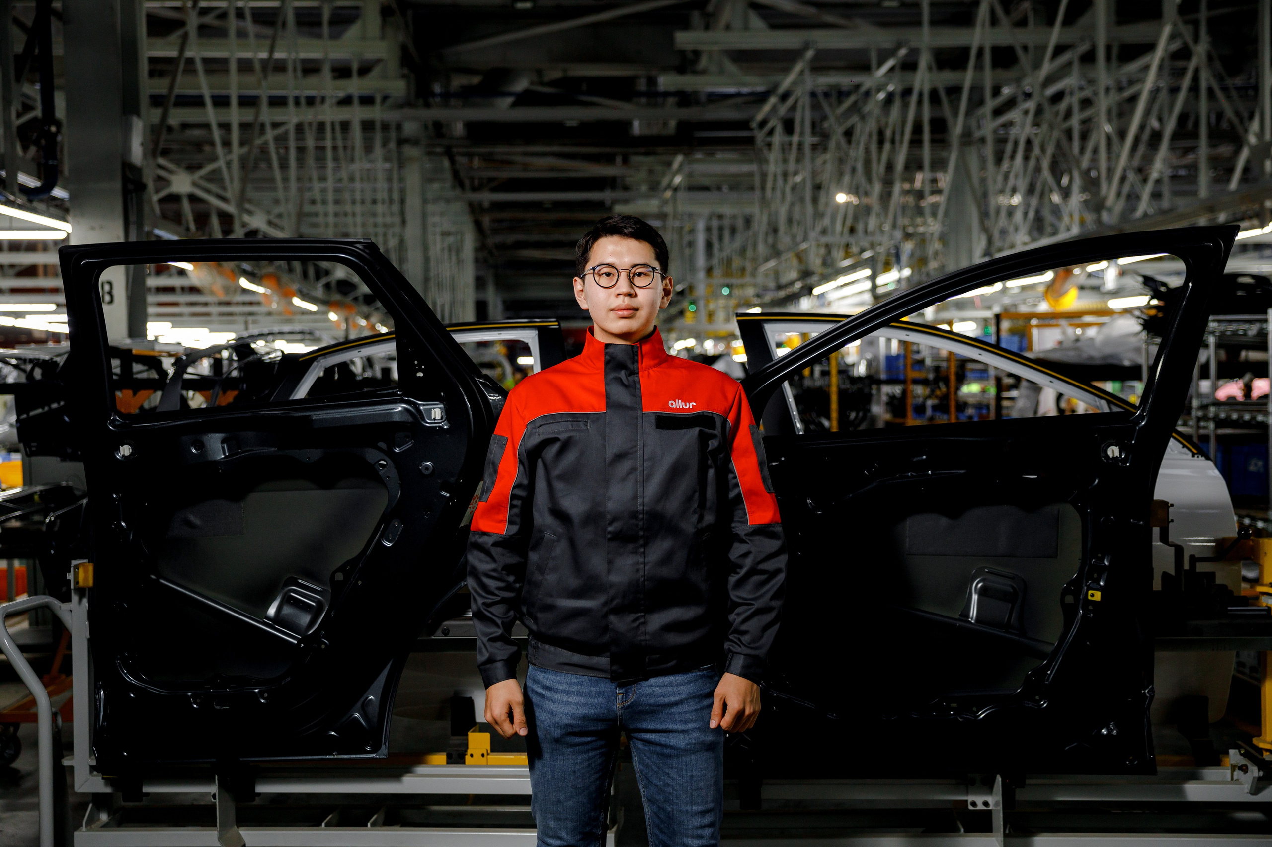 Автомобильный завод «Allur». Свадебный фотограф Костанай/Астана