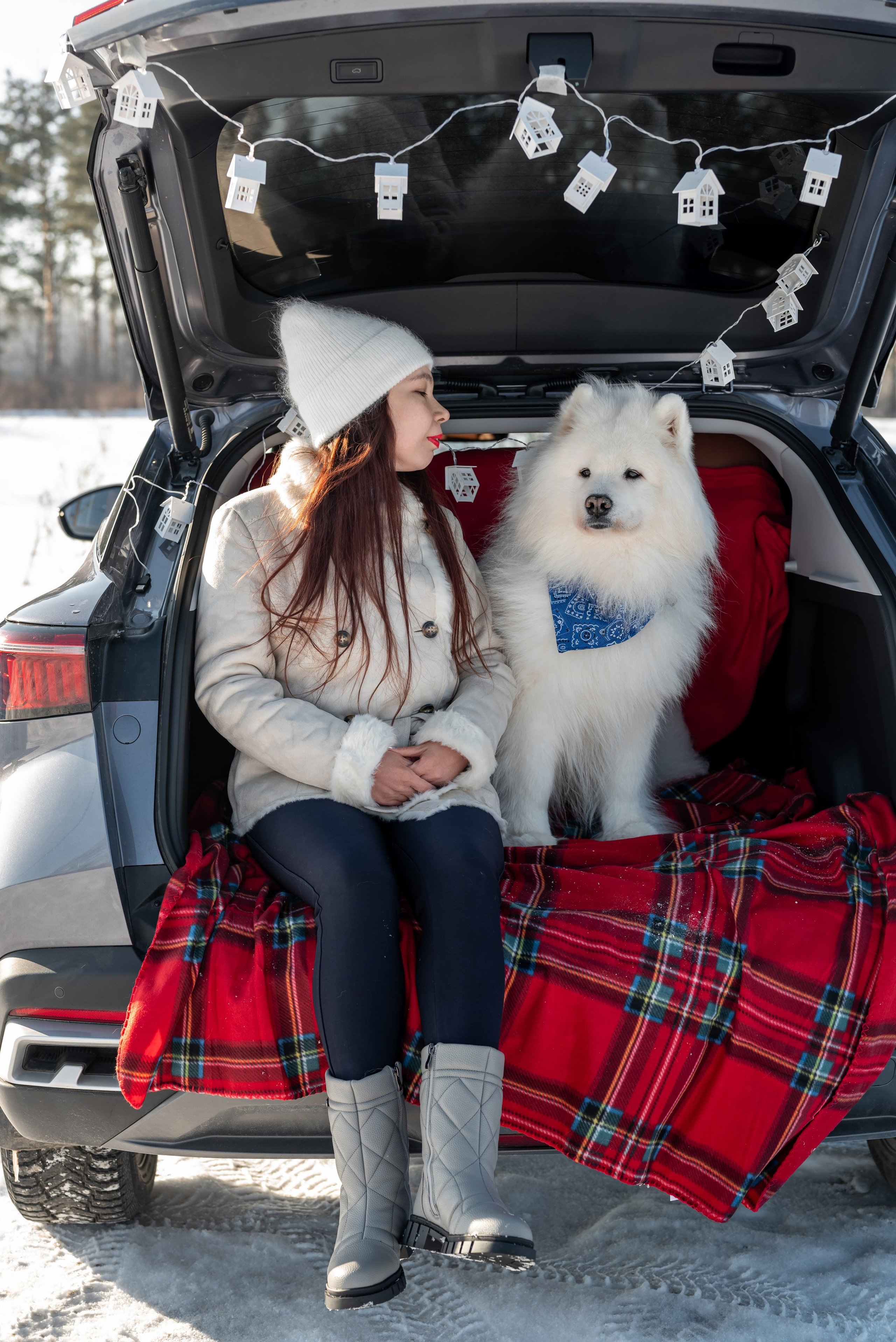 Фотопроект с Платоном и машиной на улице. Фотограф в городе Салават