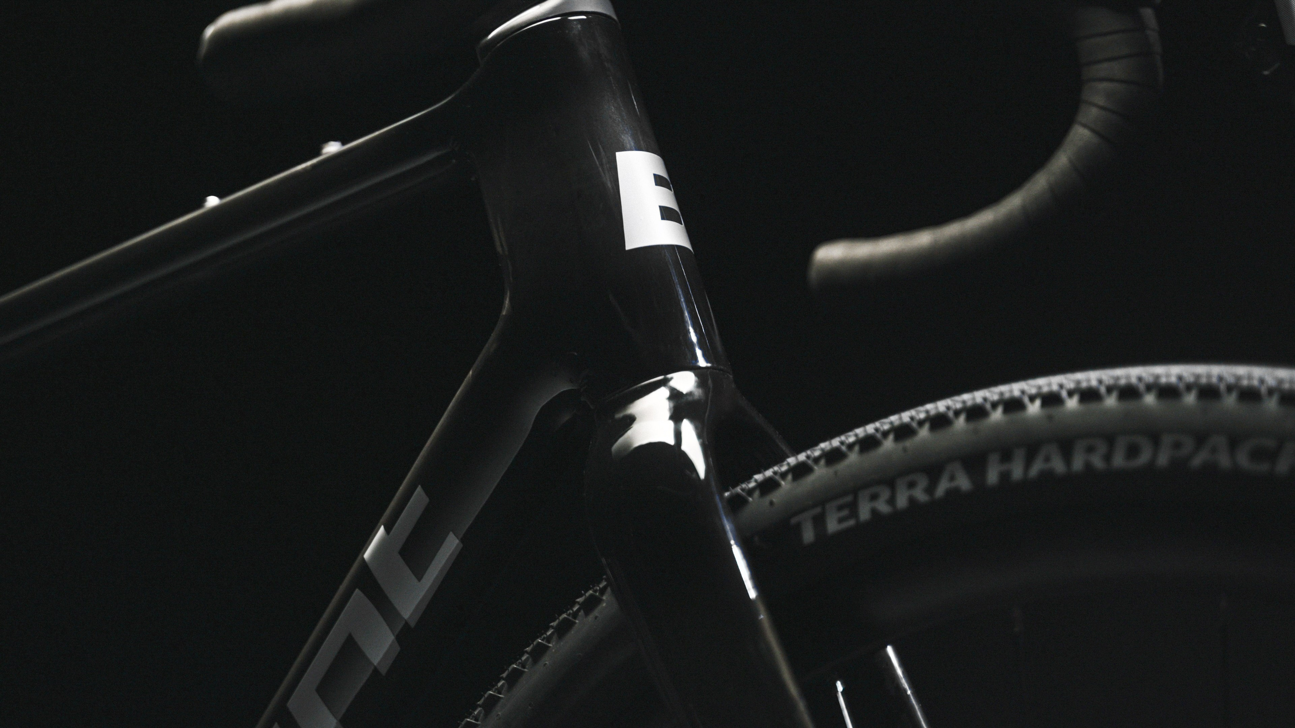 Каталожная фотосъемка велосипедов. Фотограф Д. Куценков