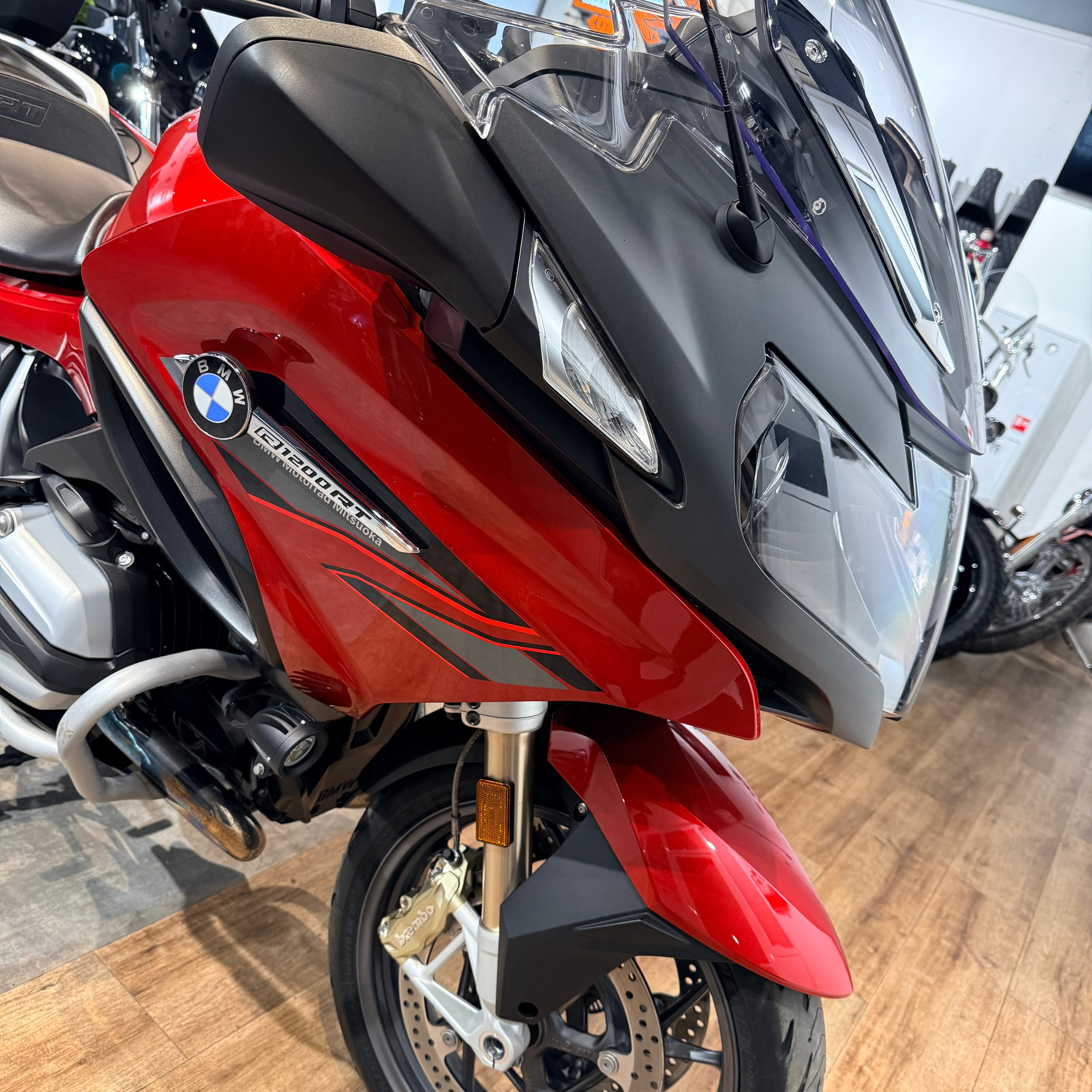 2018 BMW R1200RT Mars Red Metallic 23K (VIN *WB10*5398). Hello Davidson, Москва. Только хорошие мотоциклы…