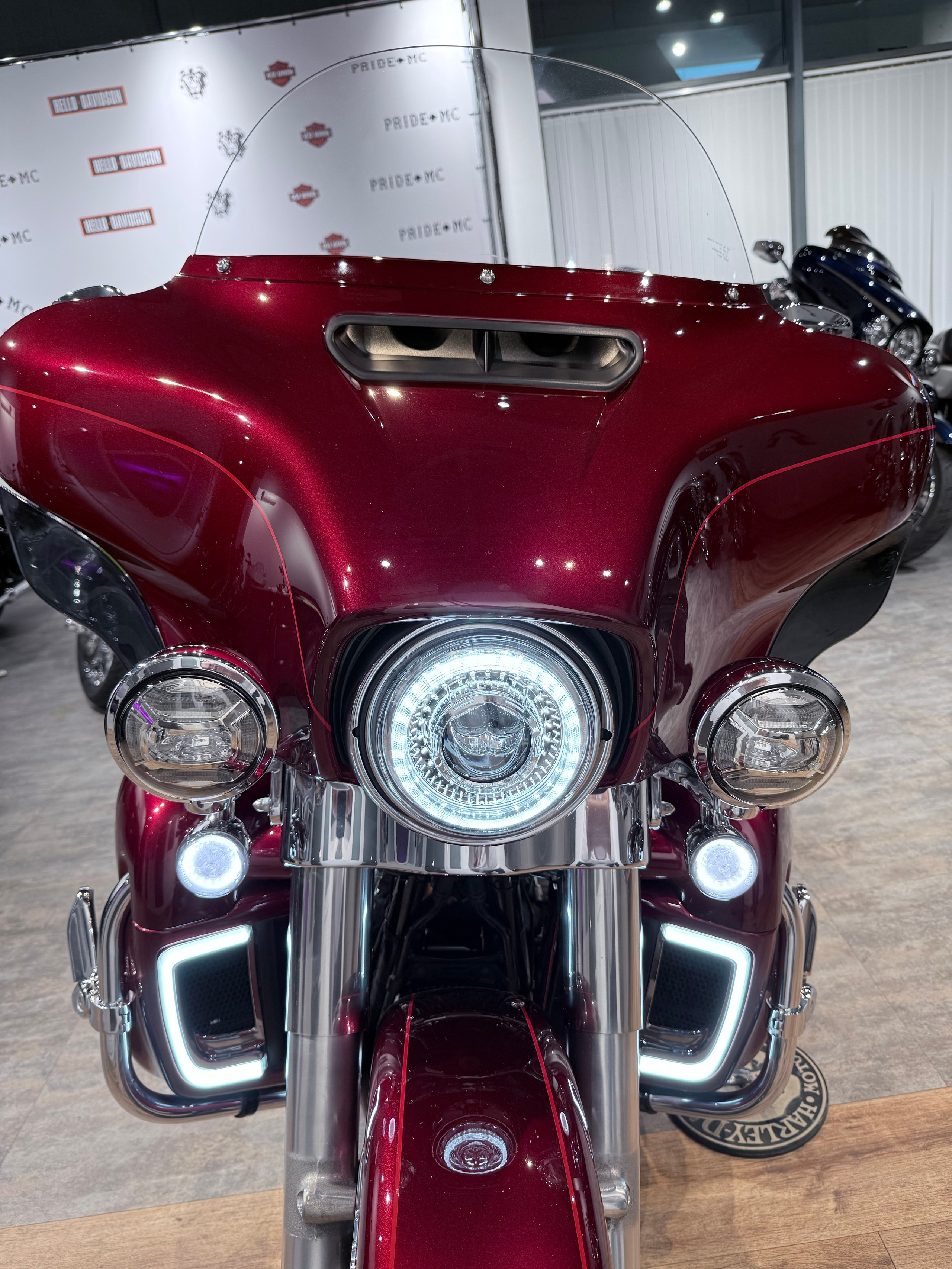 Electra Glide Ultra Limited. Hello Davidson, Москва. Только хорошие мотоциклы…