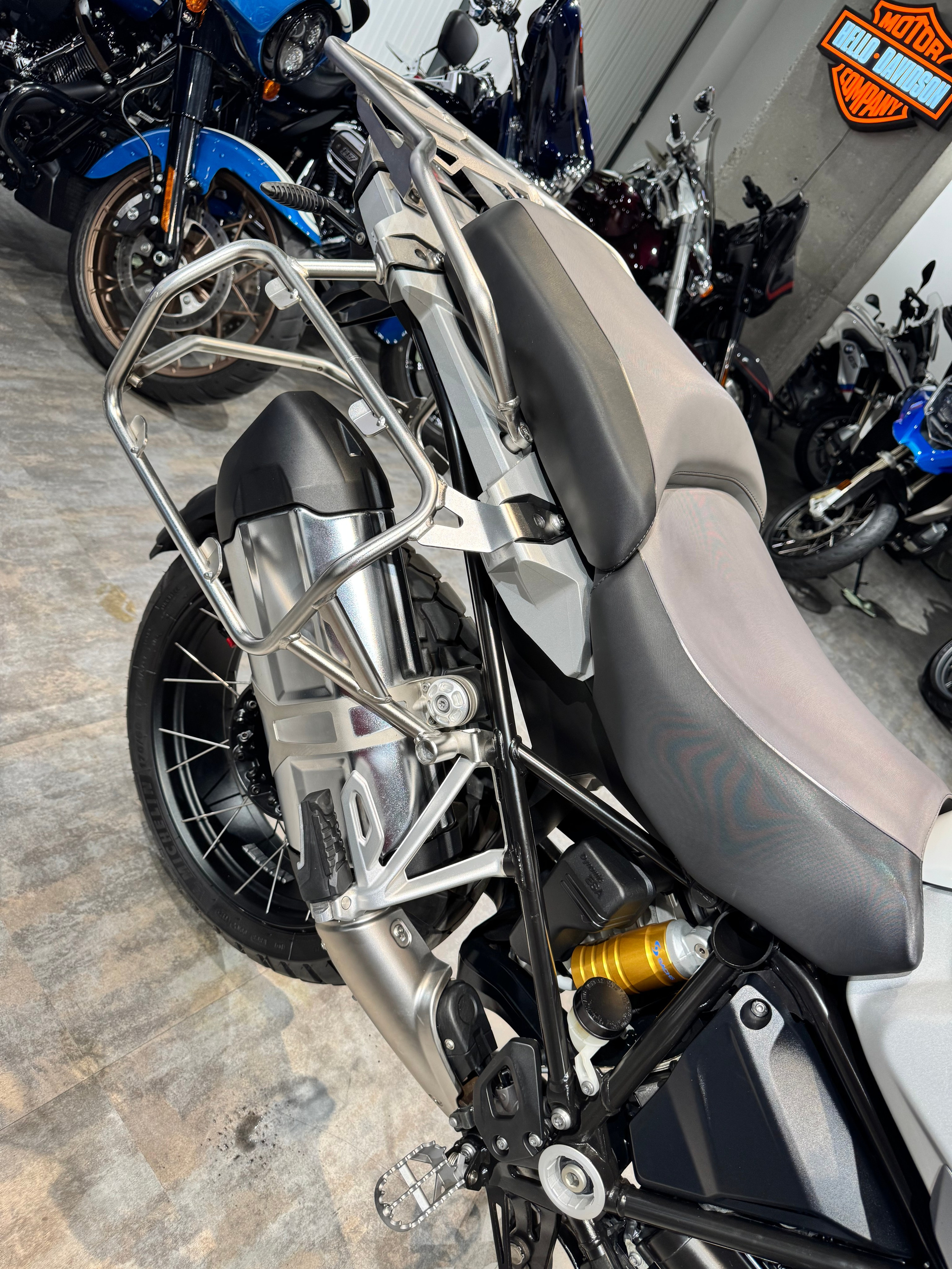 Мотоциклы Harley-Davidson 2015 BMW R1200GS Adventure. Hello Davidson, Москва. Только хорошие мотоциклы…