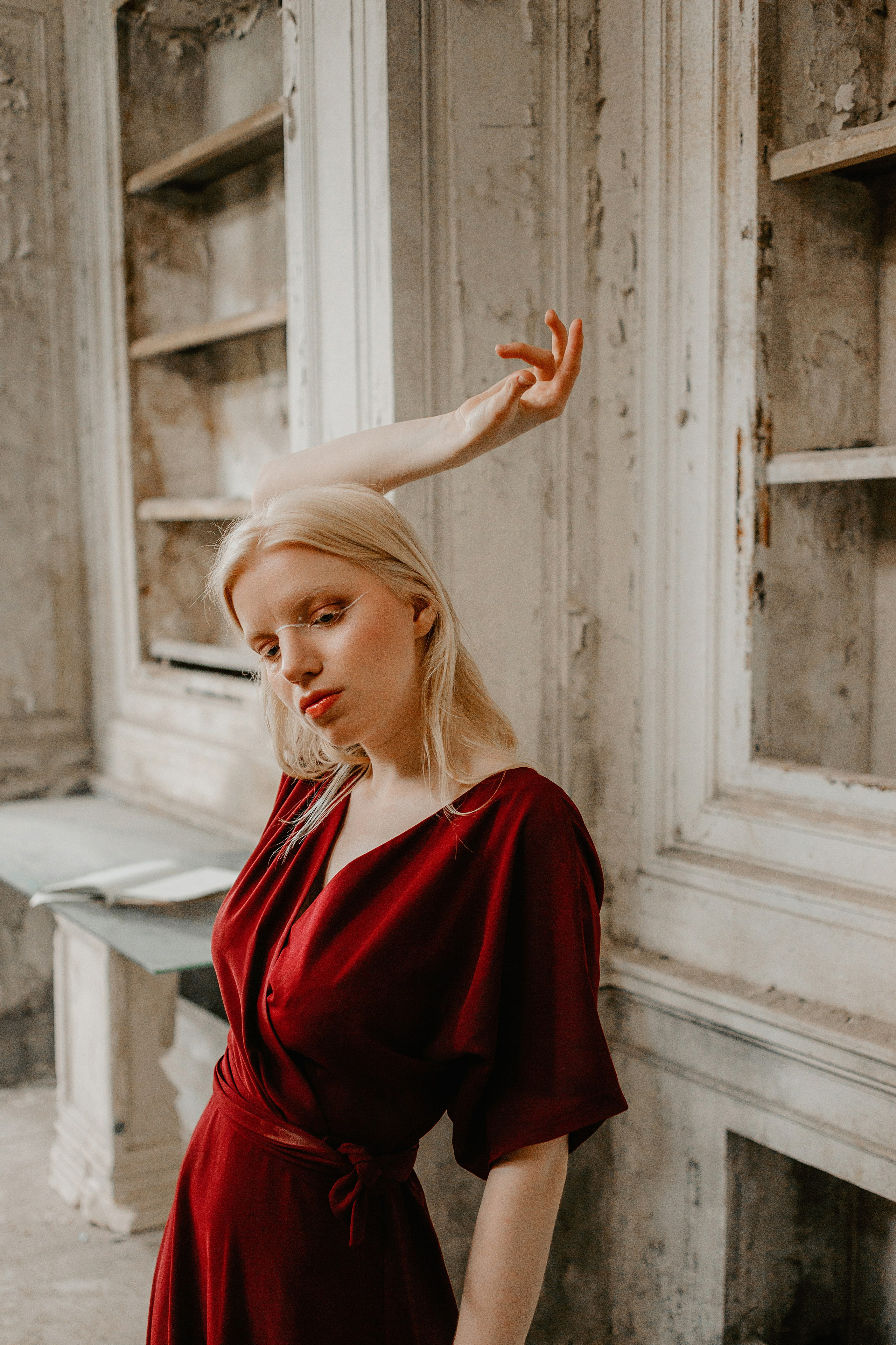 В заброшенной усадьбе. Фотограф в Санкт-Петербурге Вера Сивенкова