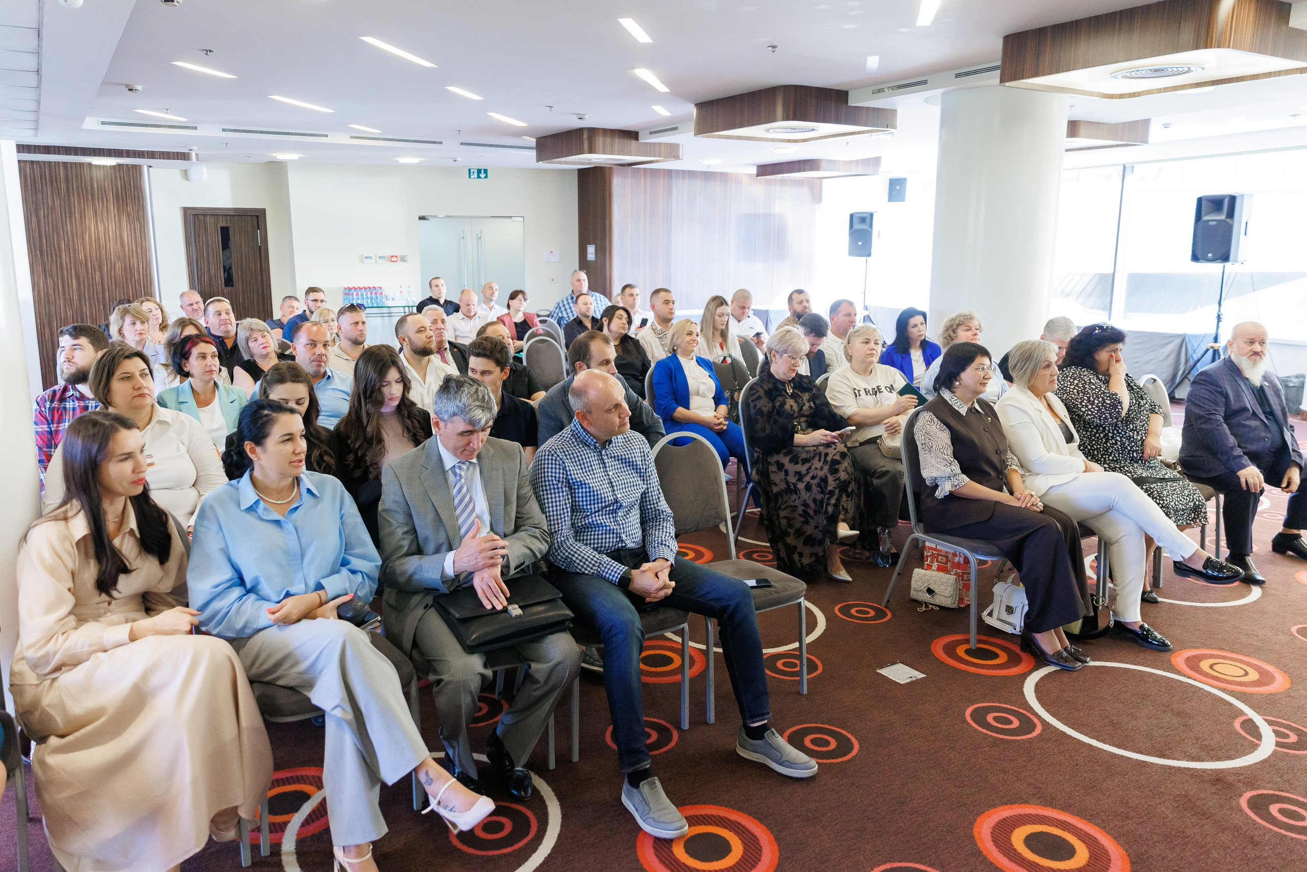 Конференция Молдова. Фотосъёмка для бизнеса — предметное фото, репортаж с мероприятий, портреты людей, съёмка интерьера и экстерьера