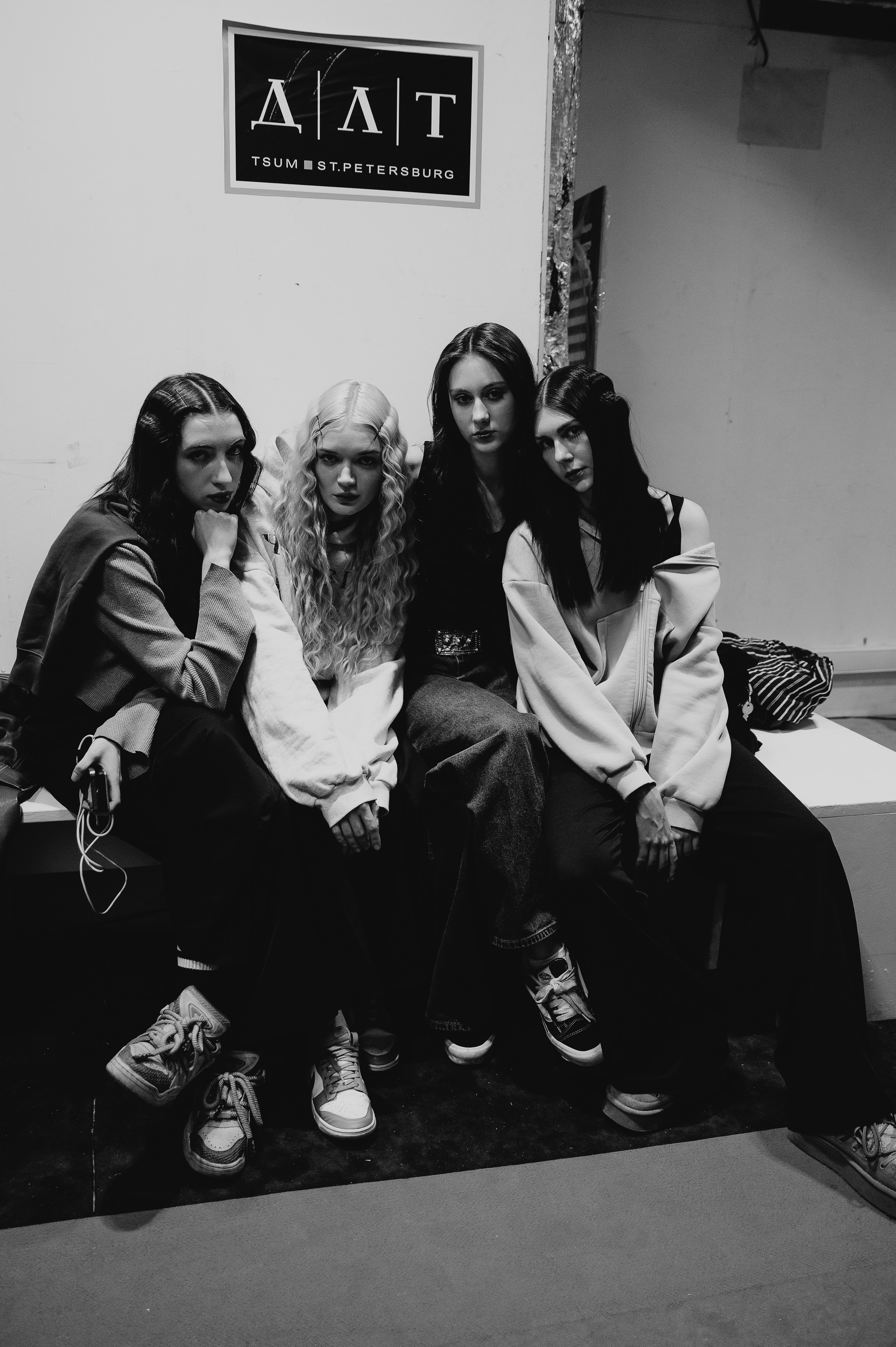 Бекстейдж показа «Новые Имена» собака.ru|ДЛТ. Портретный и репортажный фотограф в Санкт-Петербурге