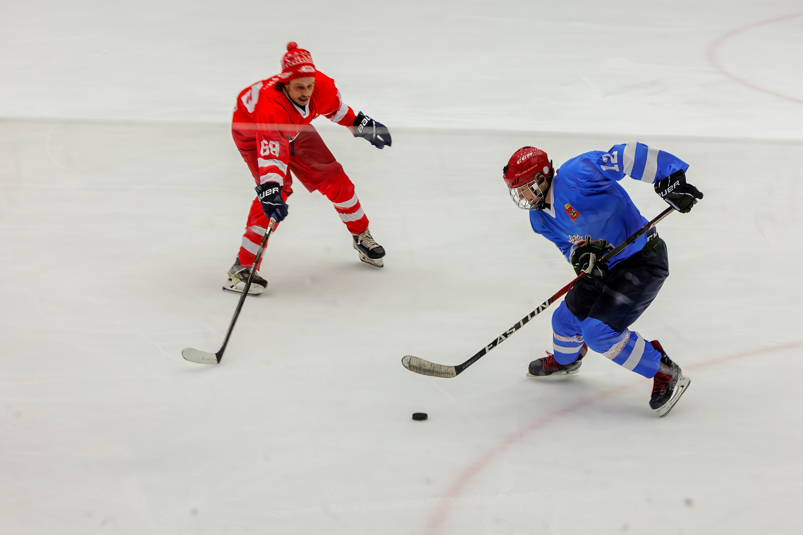 Первый матч Легенд в 2025 году. Выпускные альбомы и школьный фотограф в Подольске, Троицке, Щербинке, Москве и Московской области