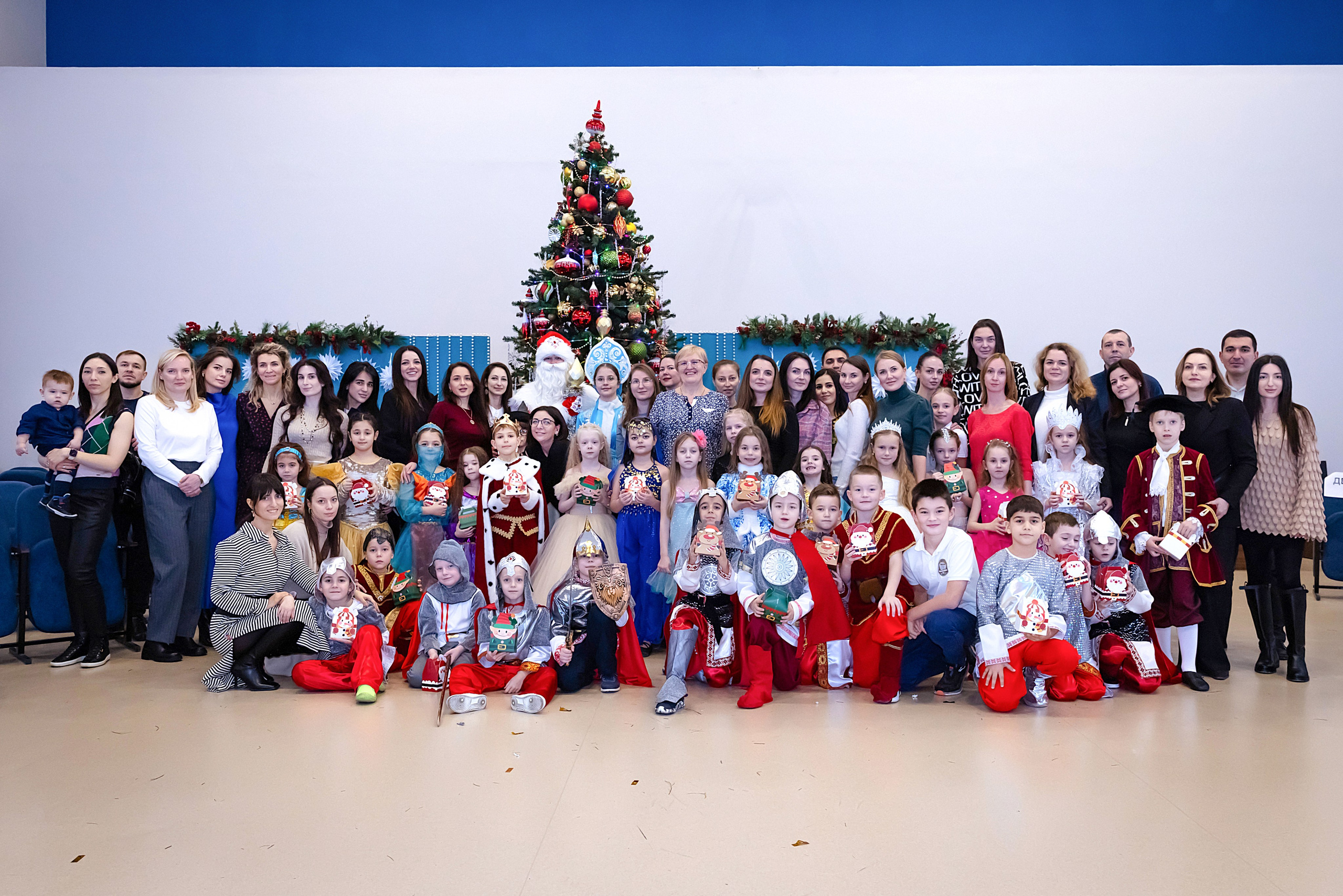 Новогодний праздник 1 В класс! Гимназия № 23. Фотограф и Видеограф в Краснодаре Юлия Солодченко