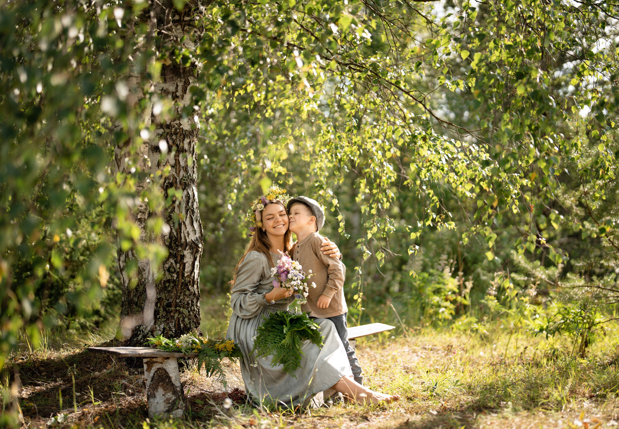 Фотосессия для мамы с сыном на природе.