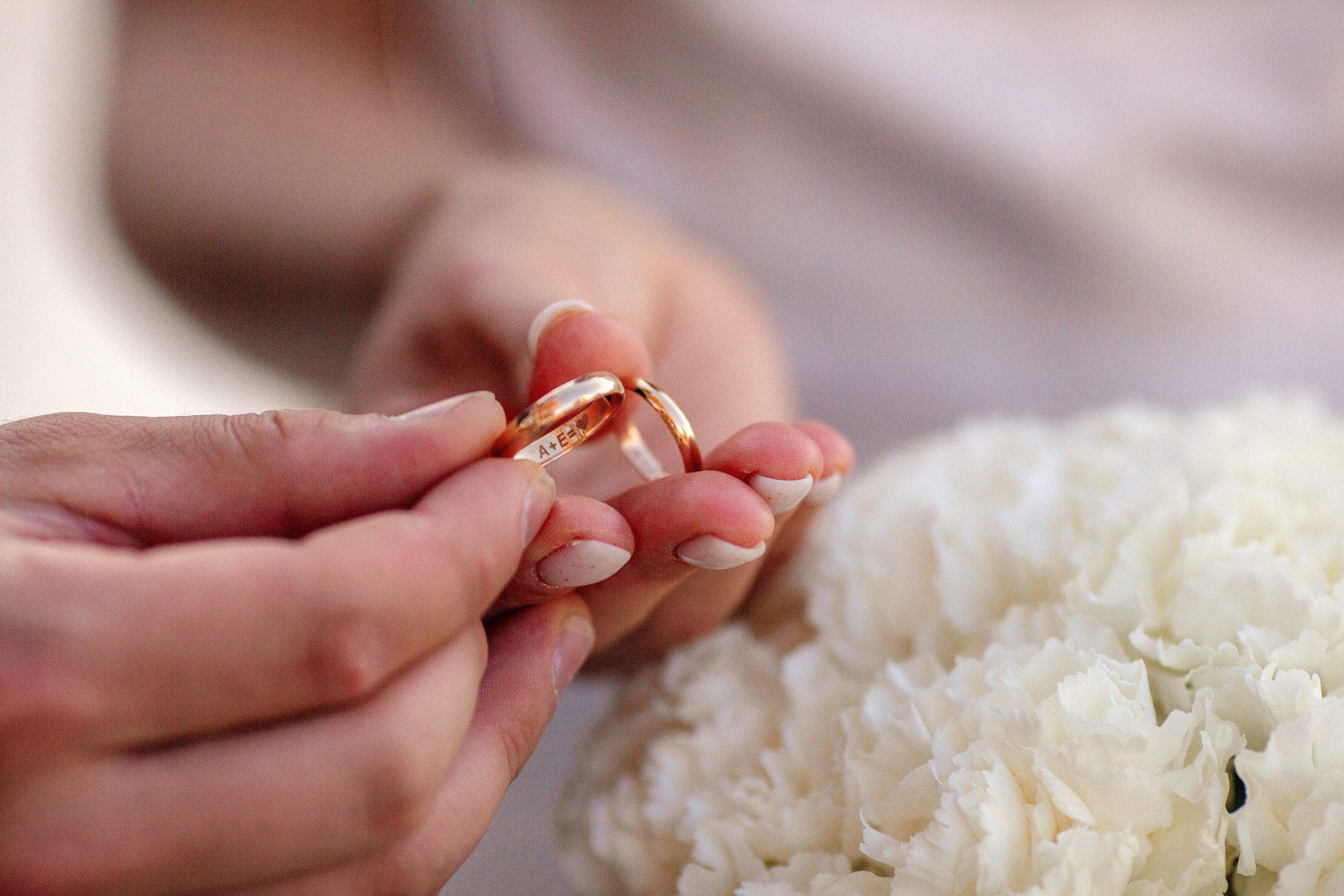 Фотосессия молодоженов у ЗАГСа Ставрополя. Фотограф Ставрополь Пятигорск Елизавета Дарина