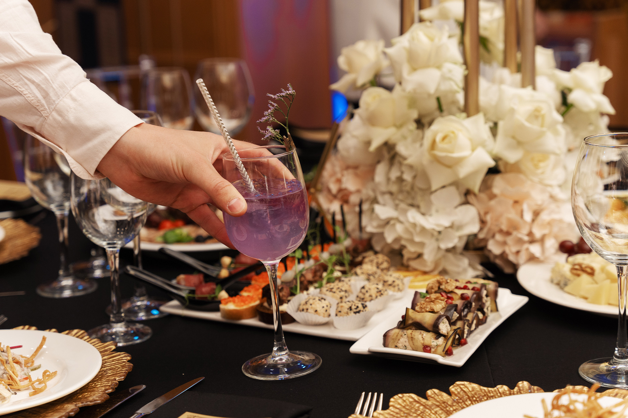 Празднование юбилее в банкетном зале отеля. Саша Потапкин Фотограф. Сочи, Екатеринбург, Москва