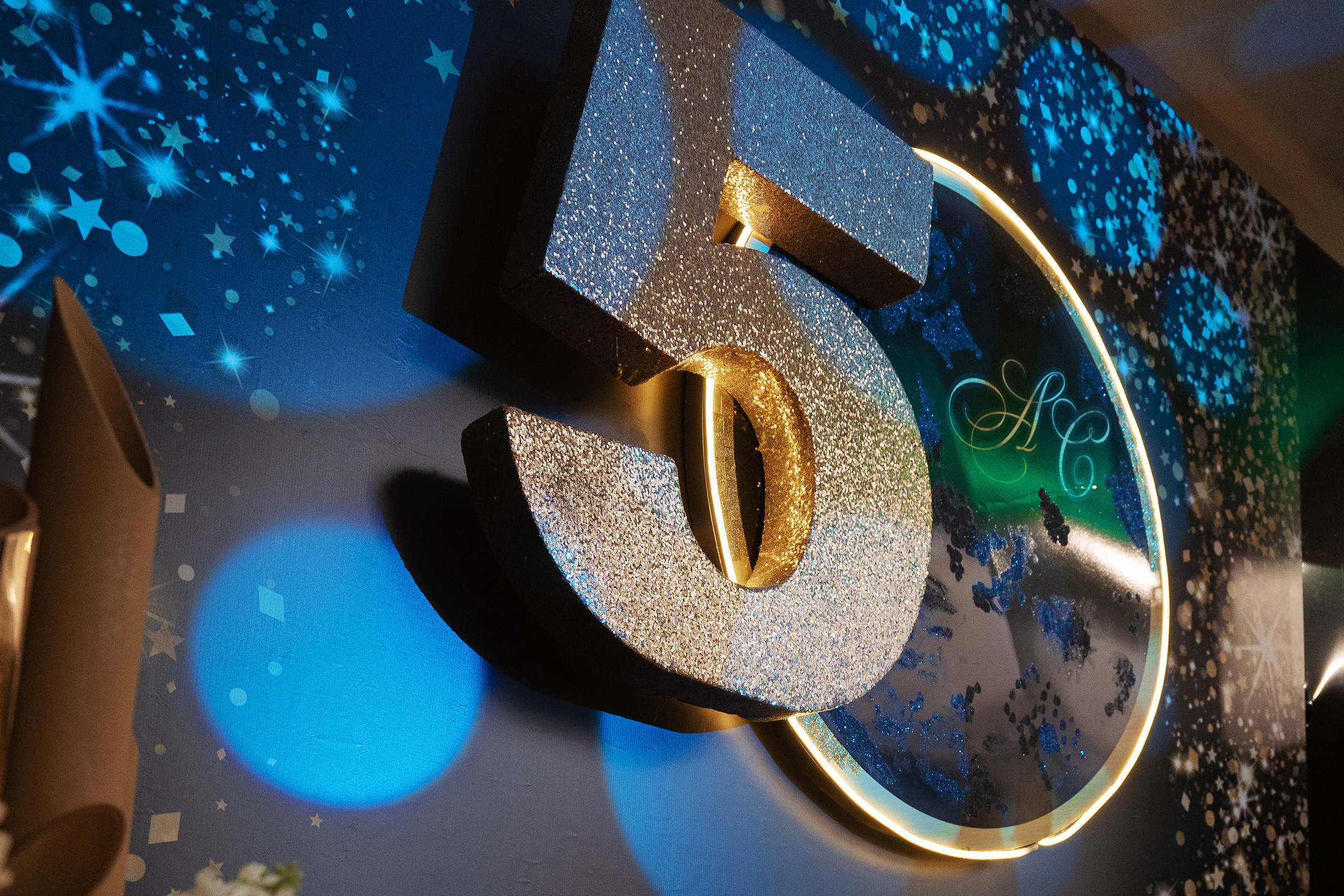 Празднование юбилее в банкетном зале отеля. Саша Потапкин Фотограф. Сочи, Екатеринбург, Москва