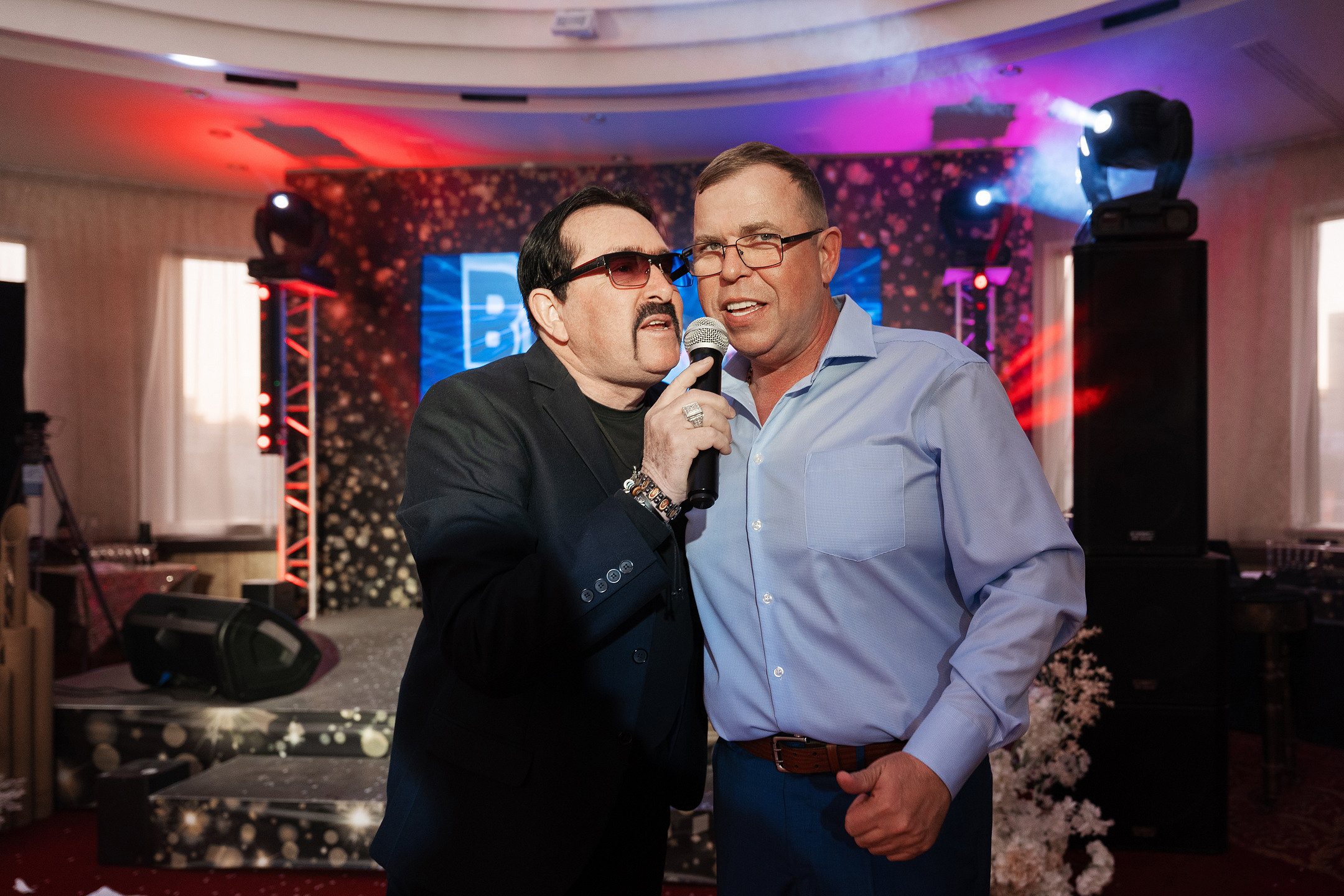 Празднование юбилее в банкетном зале отеля. Саша Потапкин Фотограф. Сочи, Екатеринбург, Москва