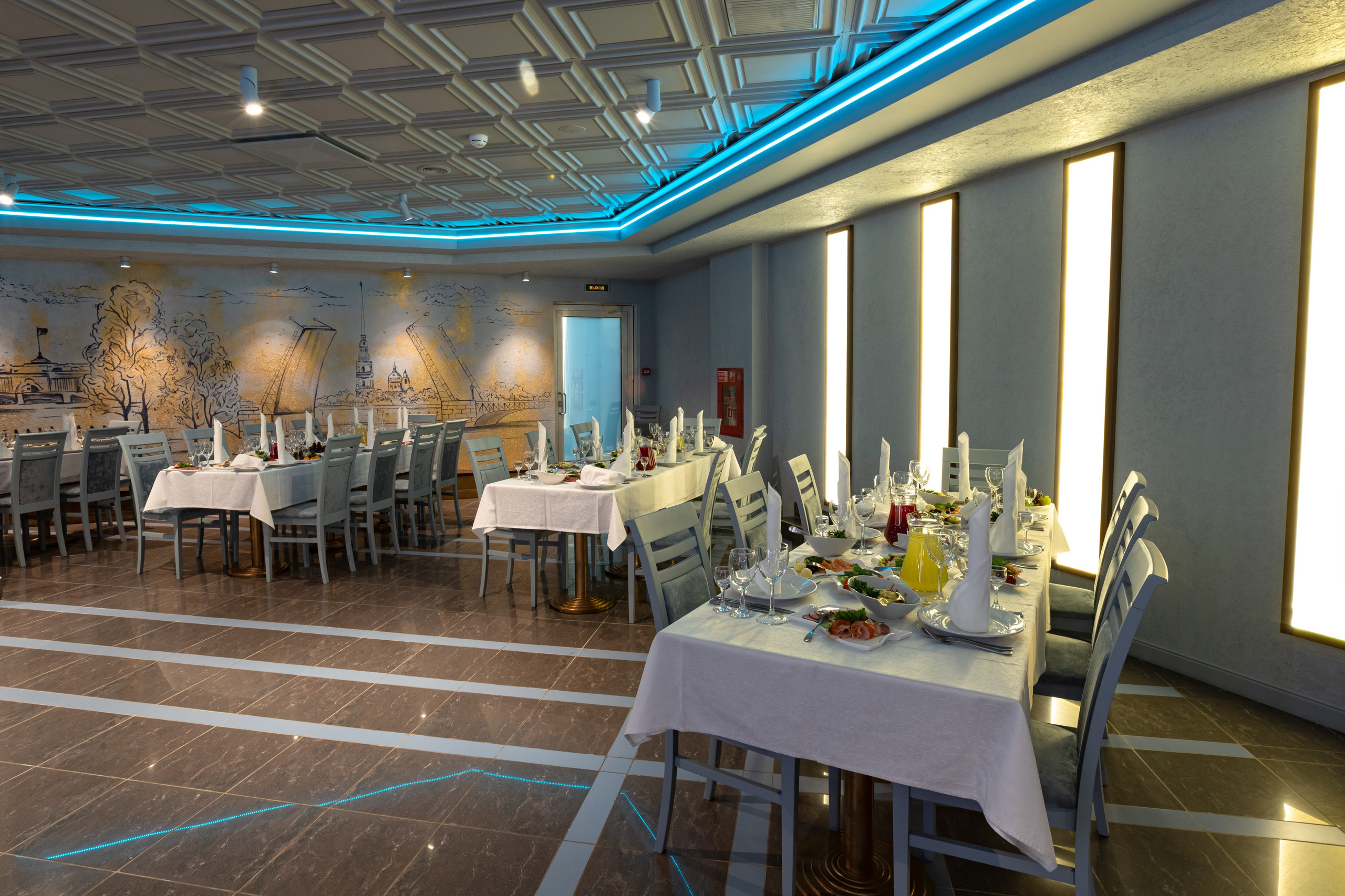 Банкетный зал при отеле «Нептун». Фотограф Махлаева Виктория/Санкт-Петербург