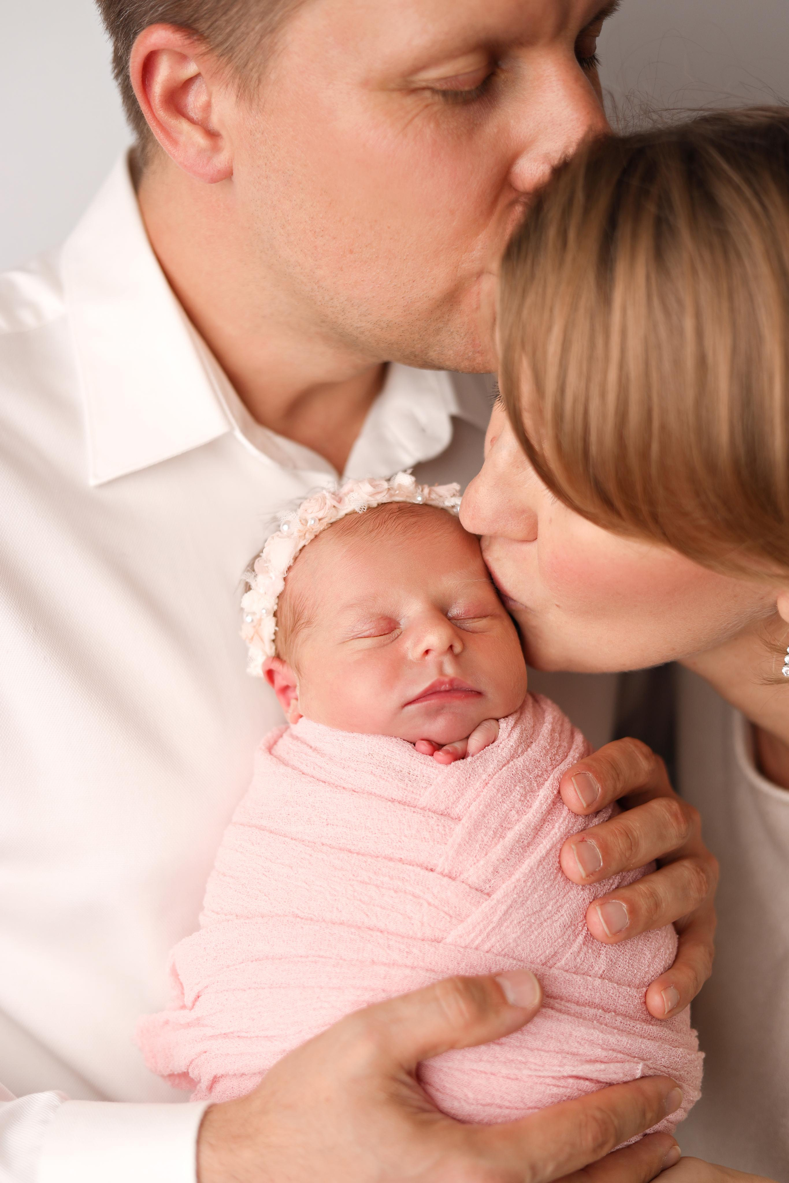 Ньюборн съемка малышки Таисии. Фотограф новорожденных Москва. Ньюборн фотограф Москва