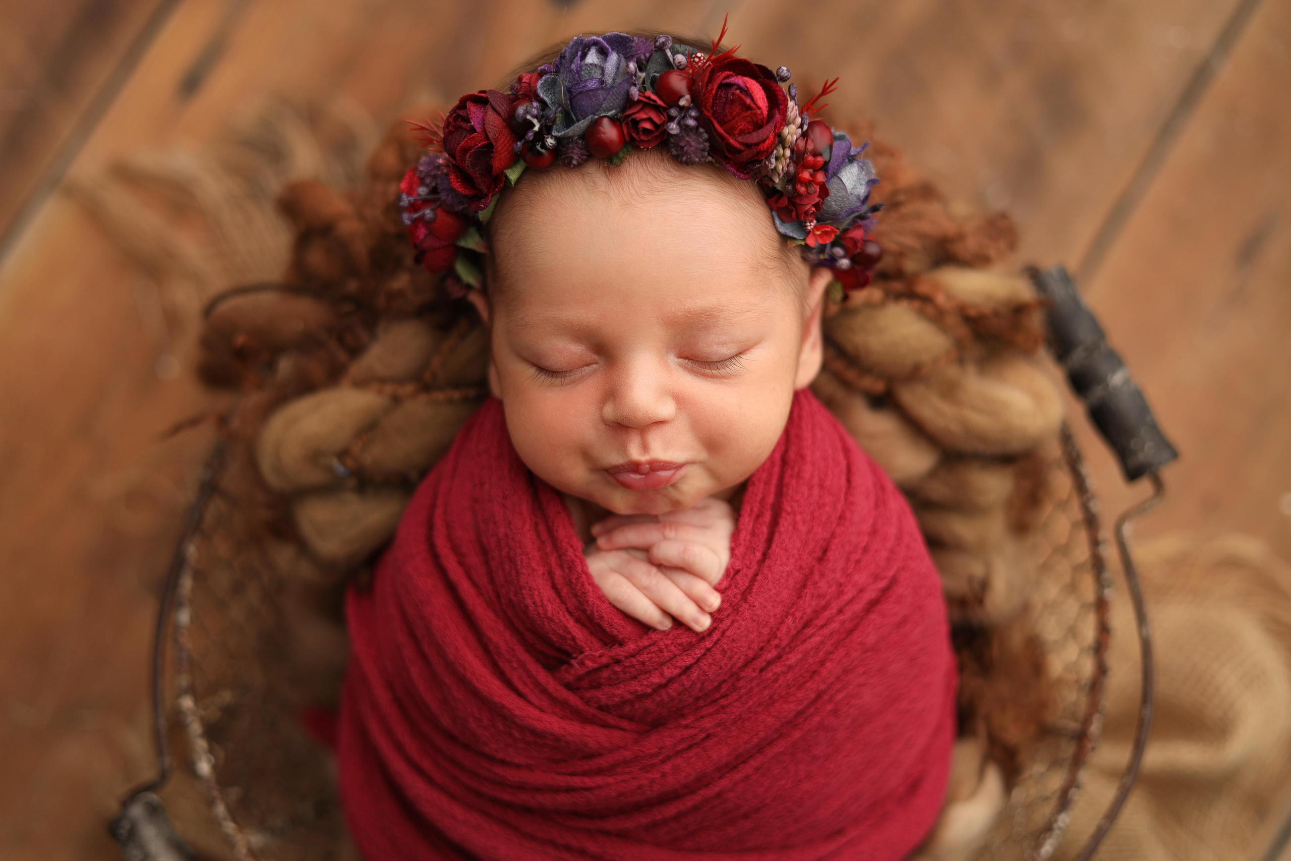 Ньюборн фотосъемка Эмилии. Фотограф новорожденных Москва. Ньюборн фотограф Москва