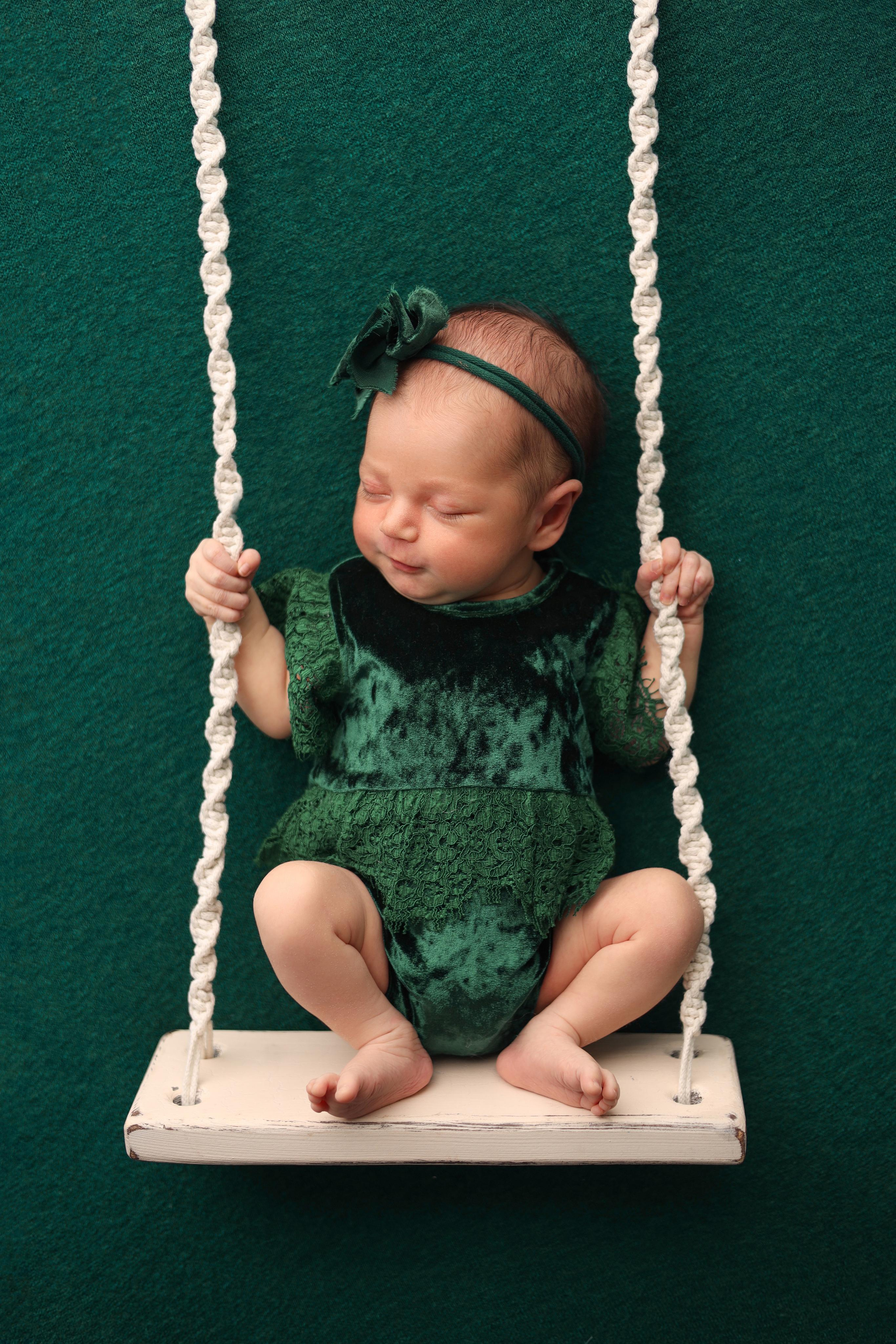 Ньюборн фотосъемка Эмилии. Фотограф новорожденных Москва. Ньюборн фотограф Москва