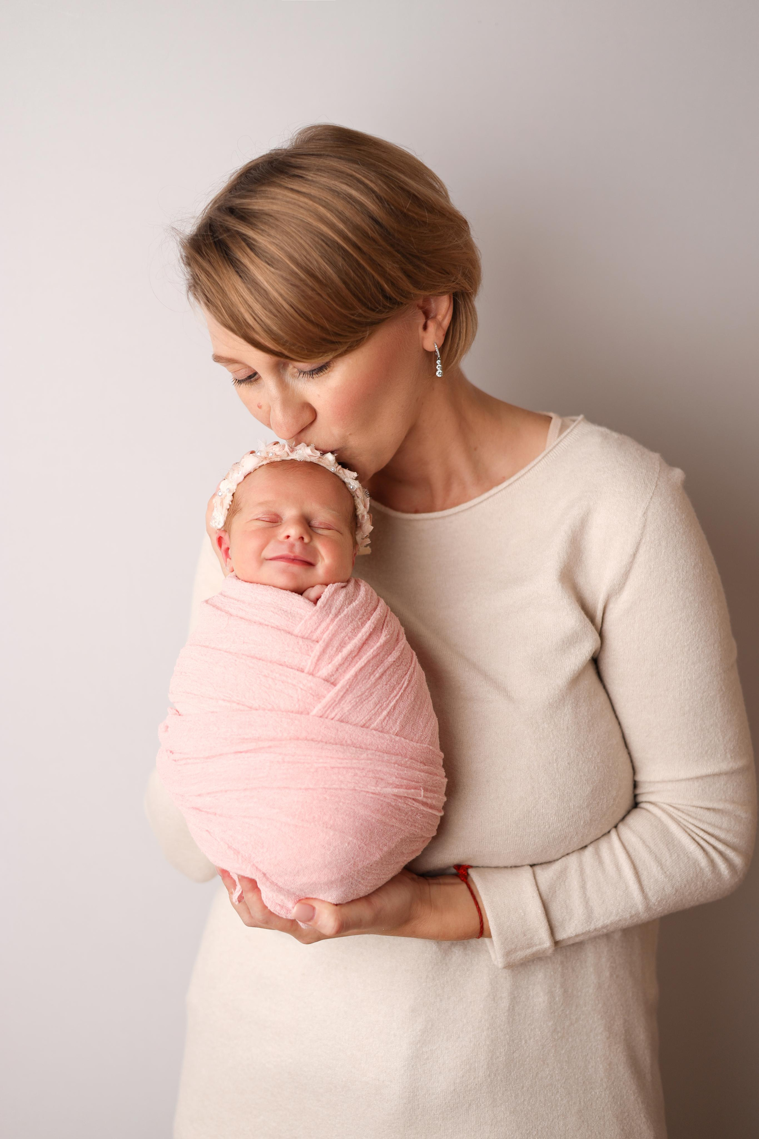 Ньюборн съемка малышки Таисии. Фотограф новорожденных Москва. Ньюборн фотограф Москва