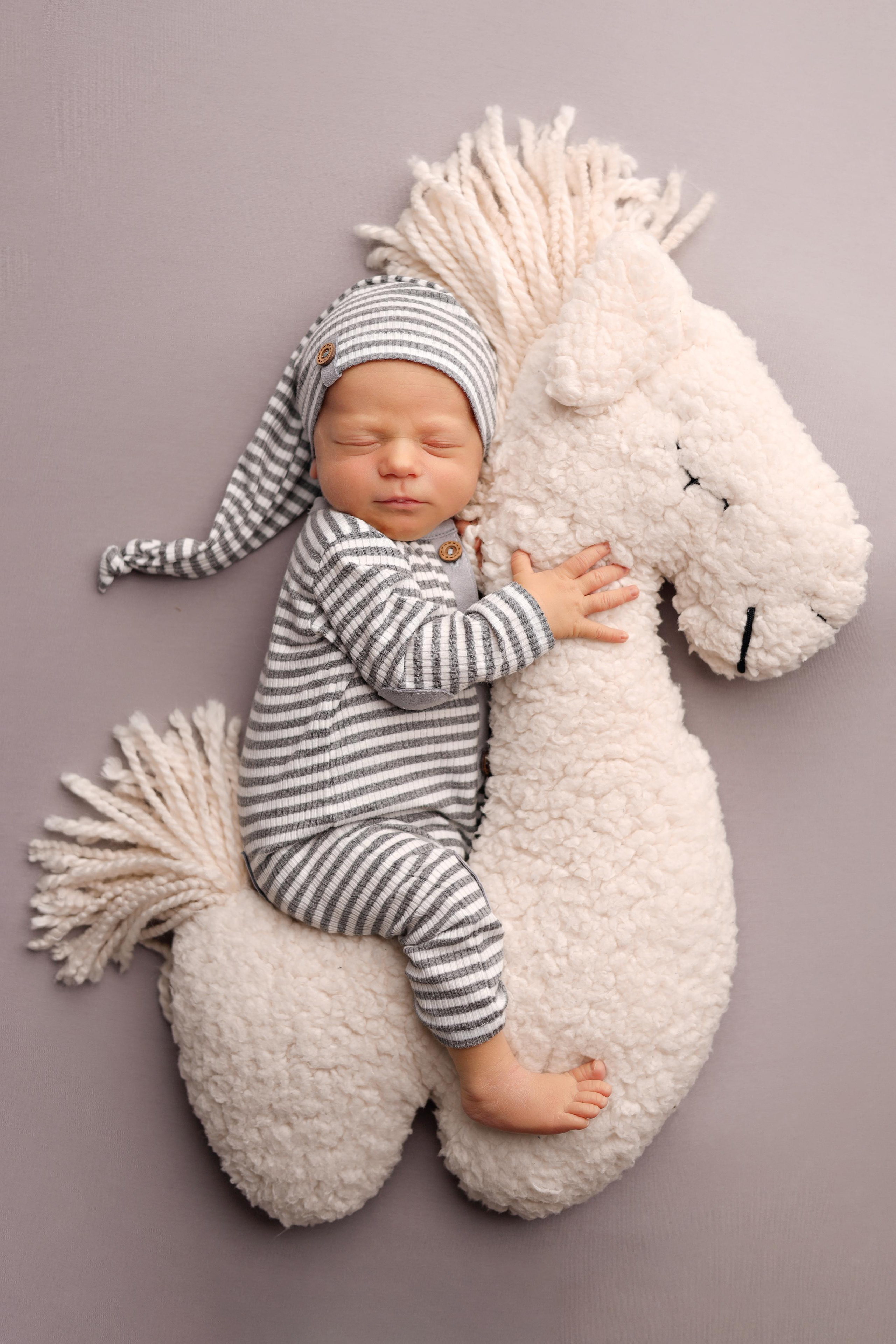 Ньюборн съемка Демида. Фотограф новорожденных Москва. Ньюборн фотограф Москва