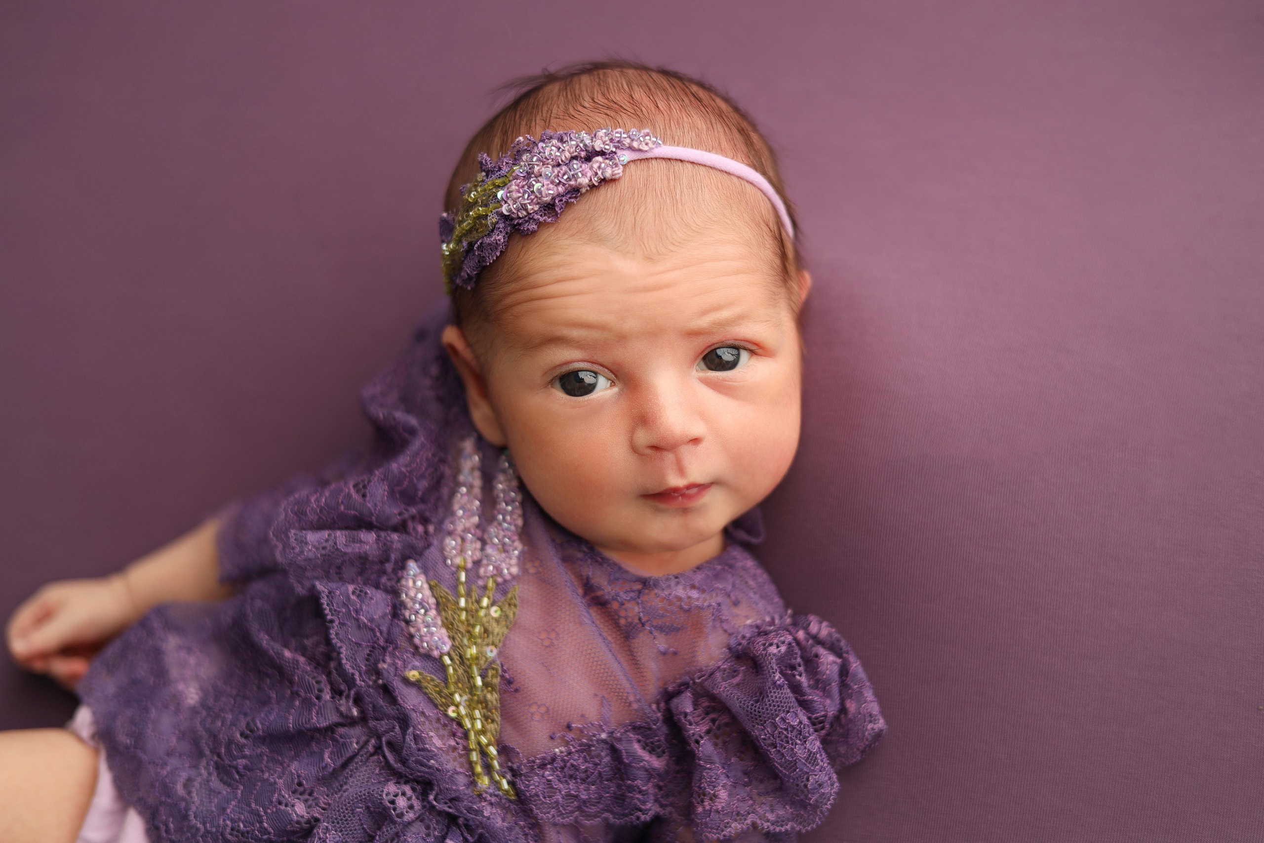 Ньюборн фотосъемка Эмилии. Фотограф новорожденных Москва. Ньюборн фотограф Москва