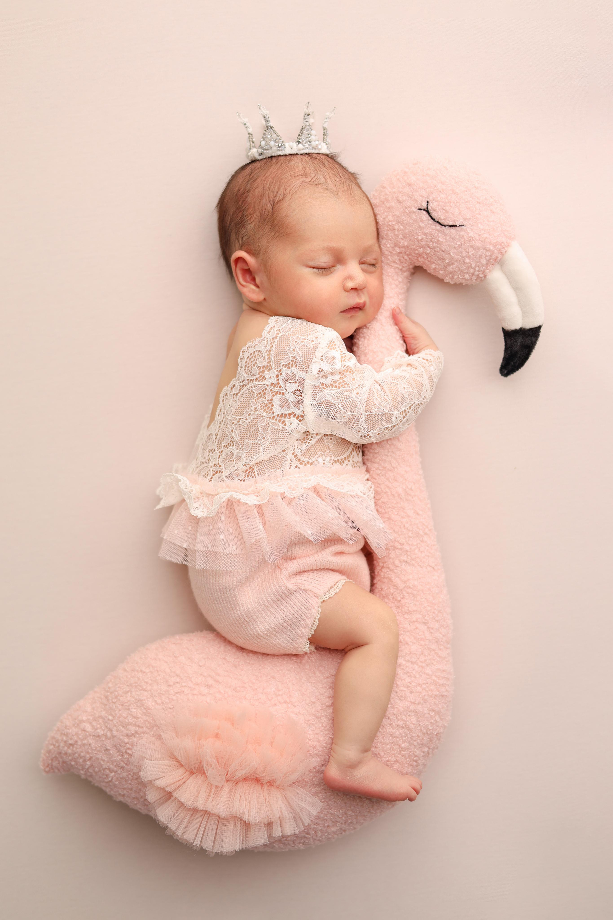 Ньюборн фотосъемка Эмилии. Фотограф новорожденных Москва. Ньюборн фотограф Москва